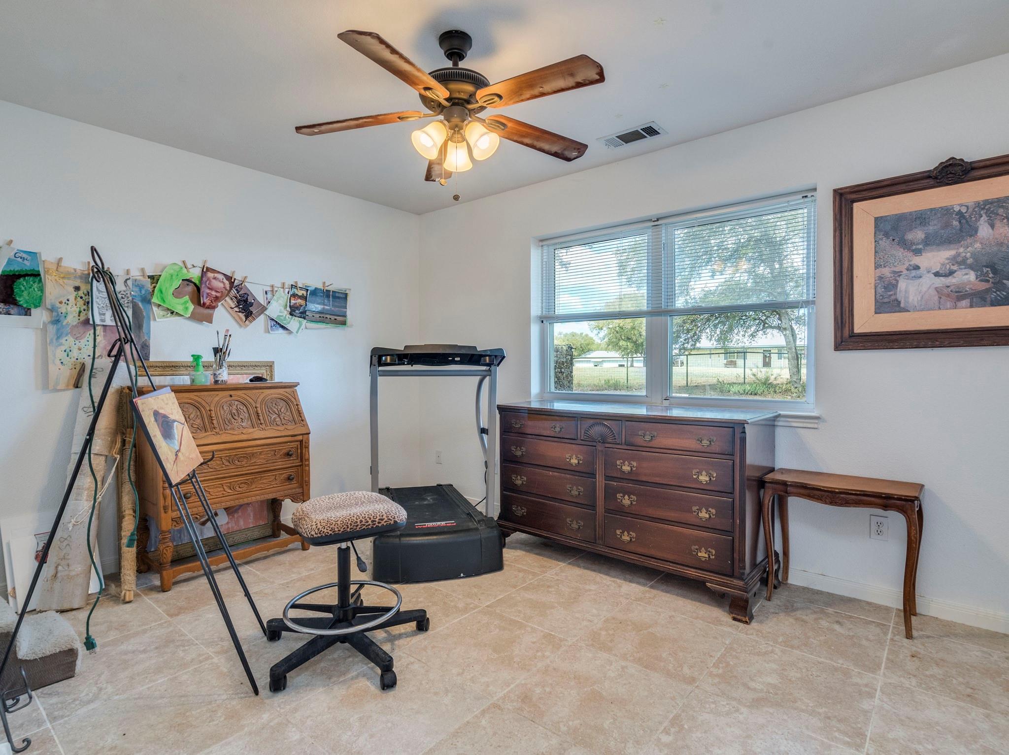 182 Lantana Ln, Maxwell, TX 78656