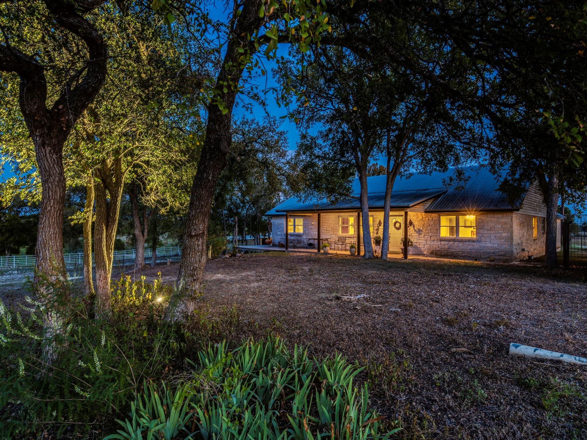 182 Lantana Ln, Maxwell, TX 78656