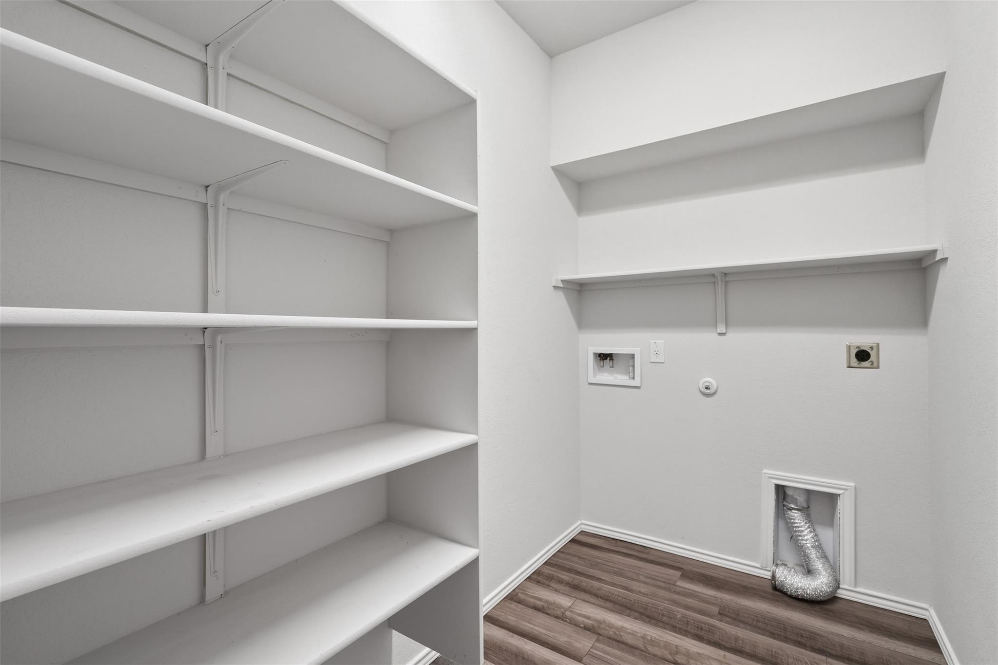 103 Reagor Dr, Taylor, TX 76574