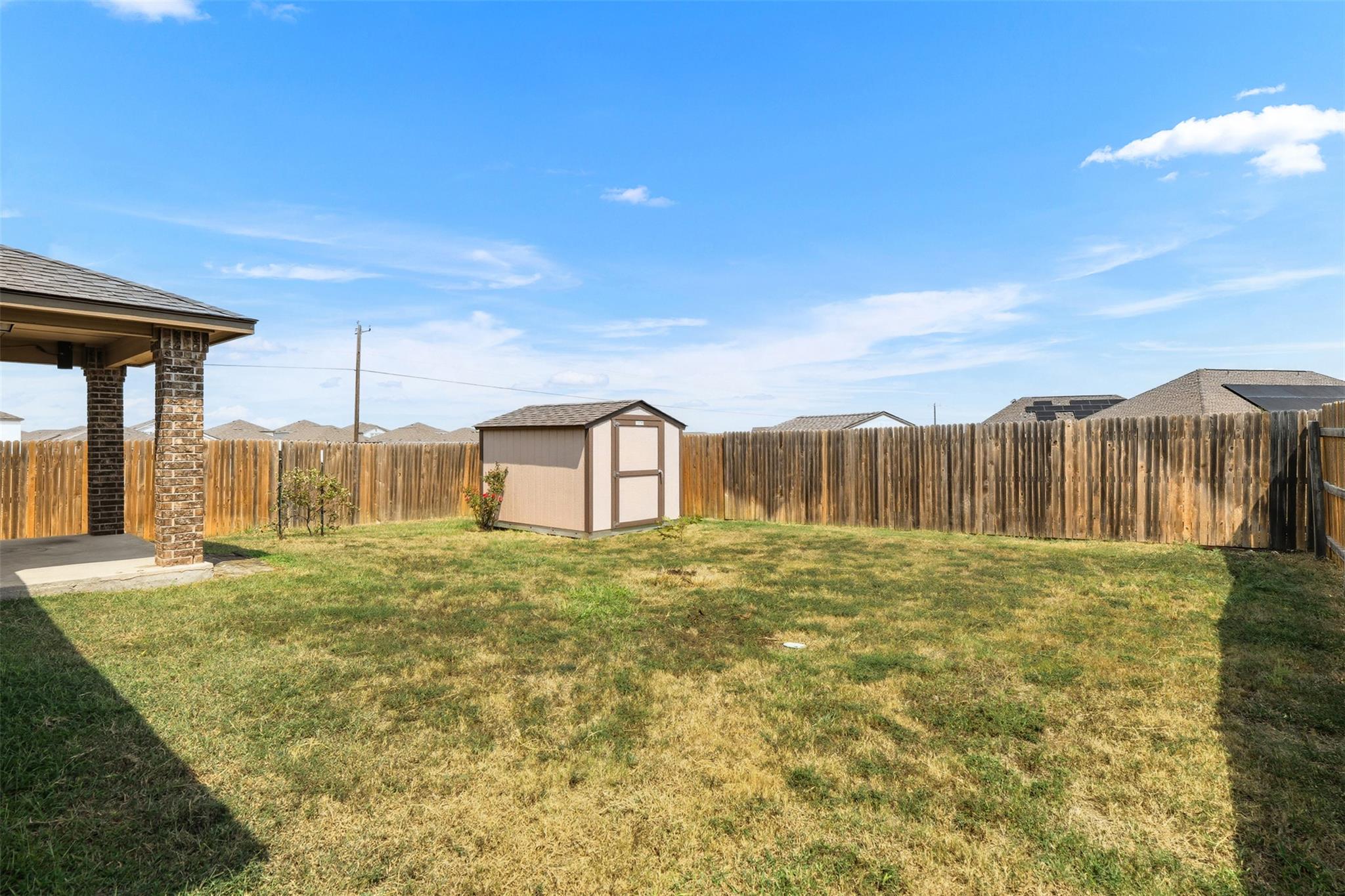 103 Reagor Dr, Taylor, TX 76574