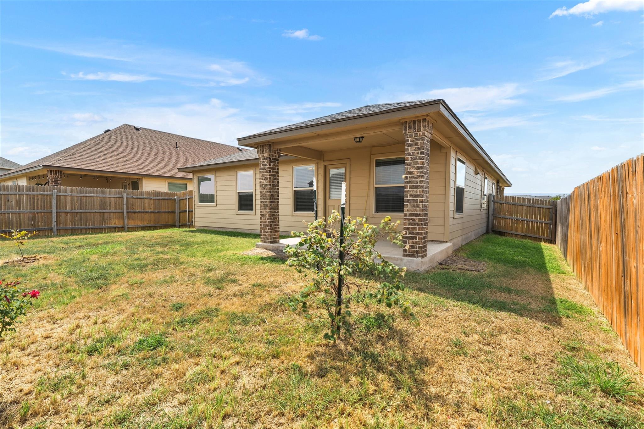 103 Reagor Dr, Taylor, TX 76574