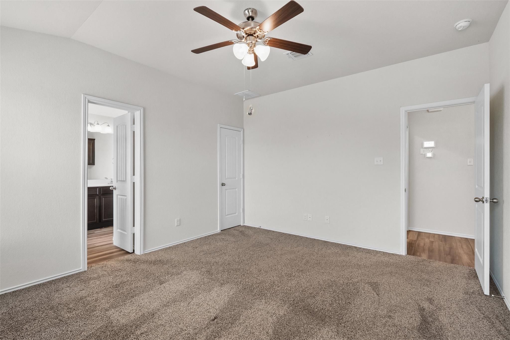 103 Reagor Dr, Taylor, TX 76574