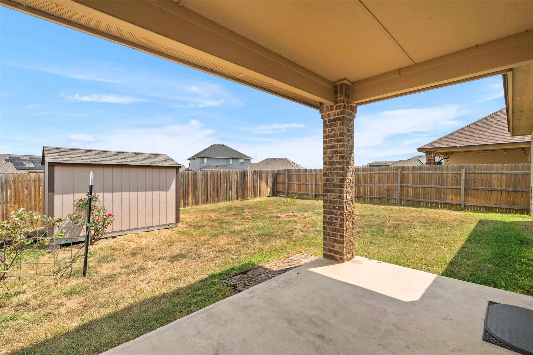 103 Reagor Dr, Taylor, TX 76574