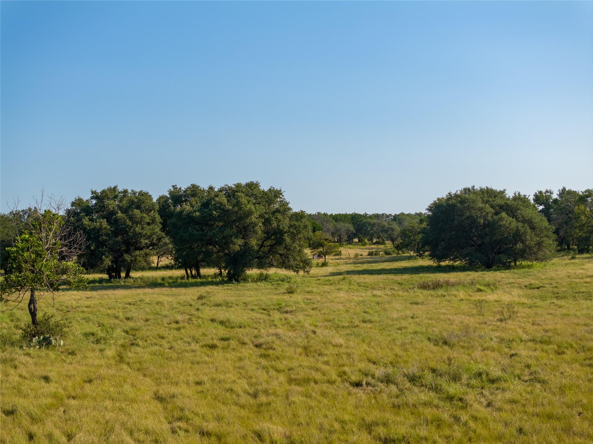 000 CR 121 Rd, Oakalla, TX 76549