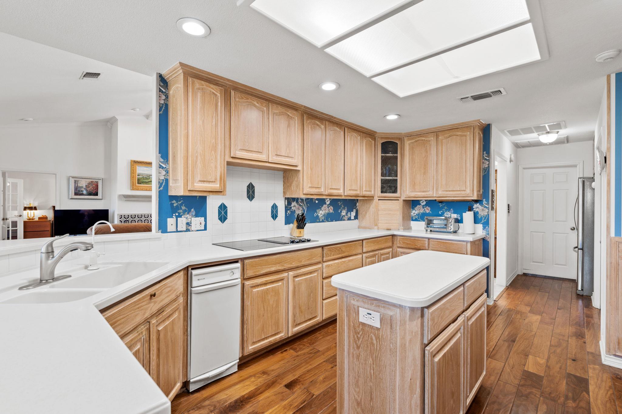 1310 Clayton Nolen Dr, Horseshoe Bay, TX 78657