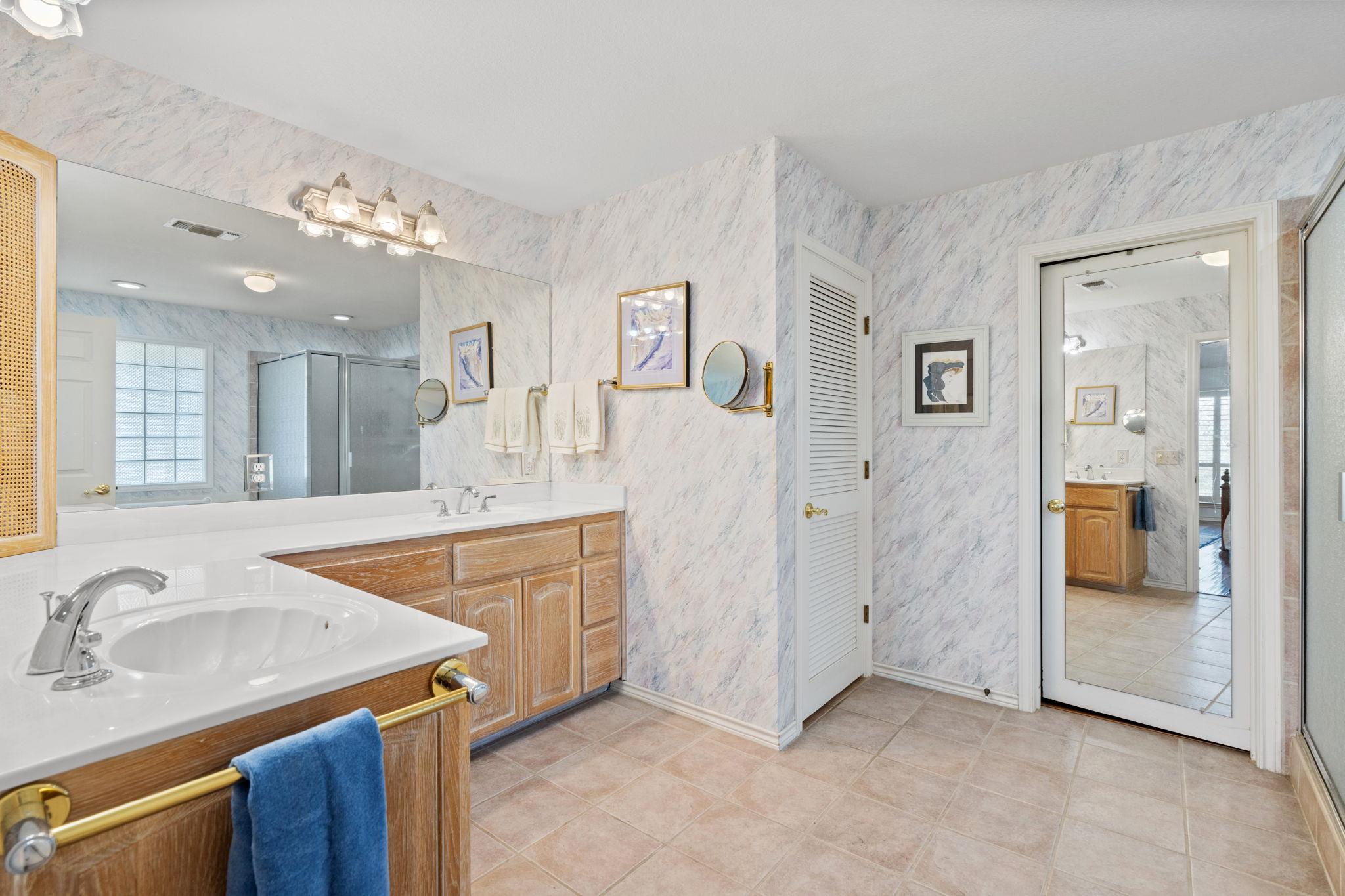 1310 Clayton Nolen Dr, Horseshoe Bay, TX 78657