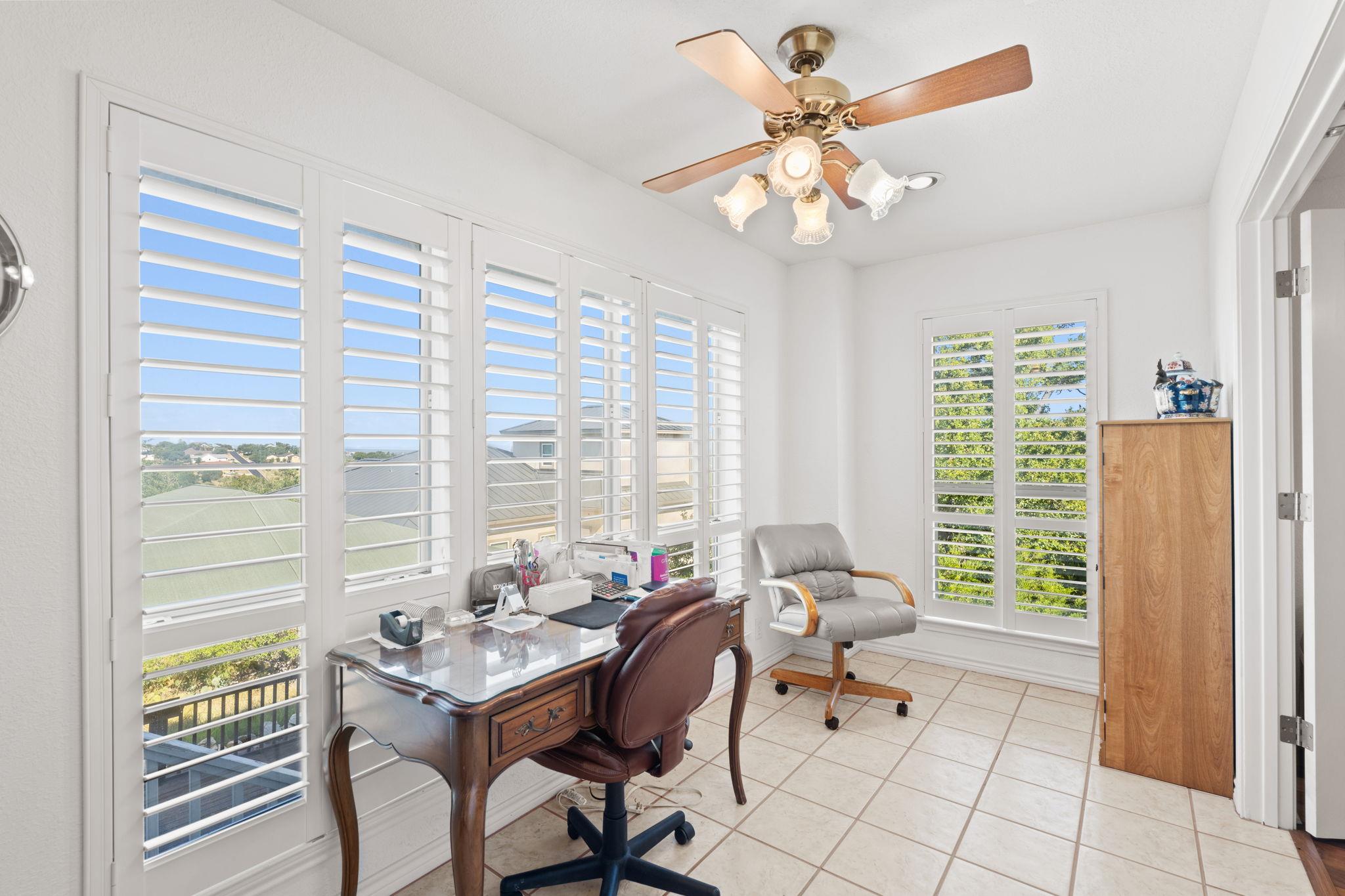 1310 Clayton Nolen Dr, Horseshoe Bay, TX 78657