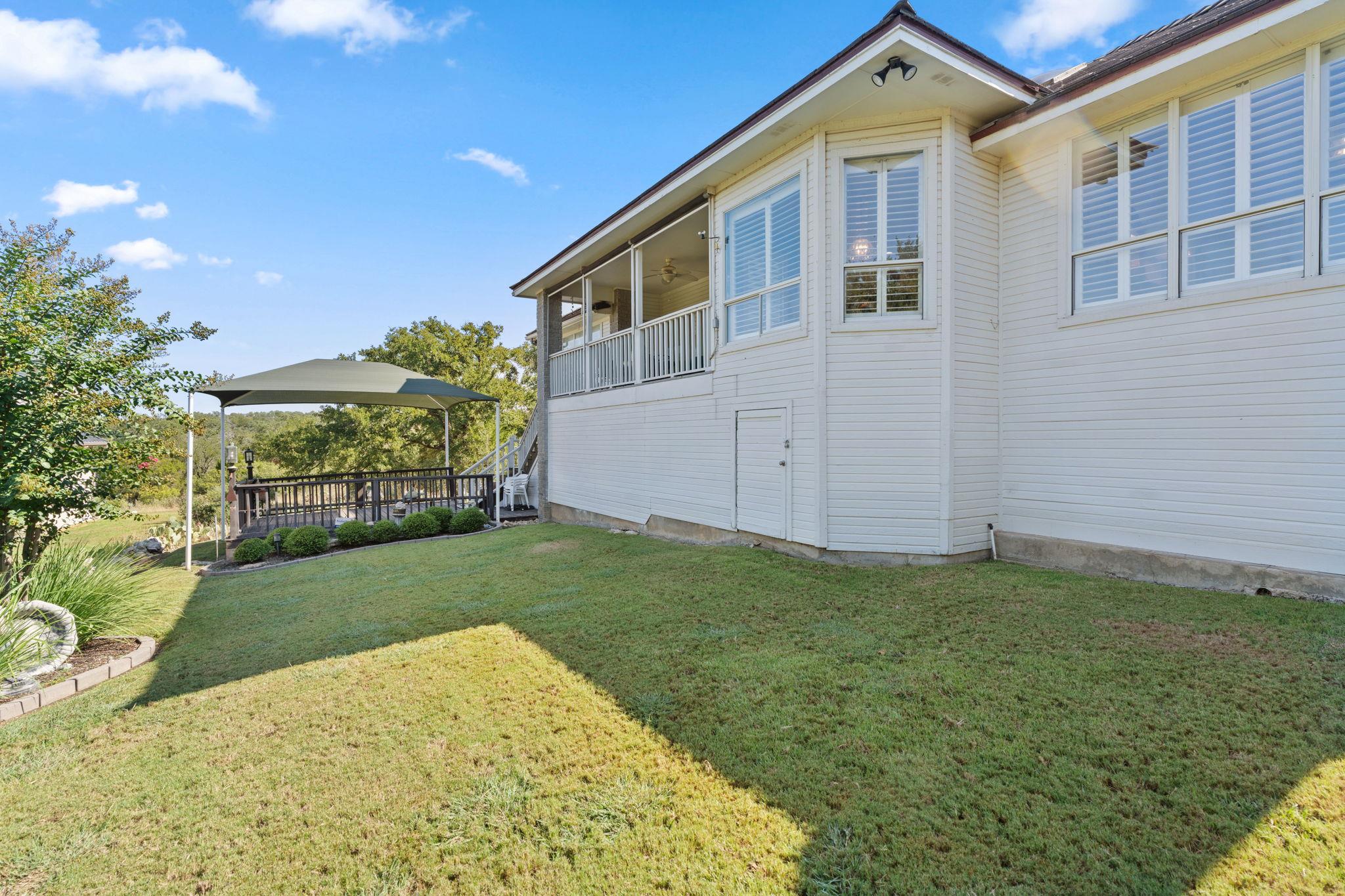 1310 Clayton Nolen Dr, Horseshoe Bay, TX 78657