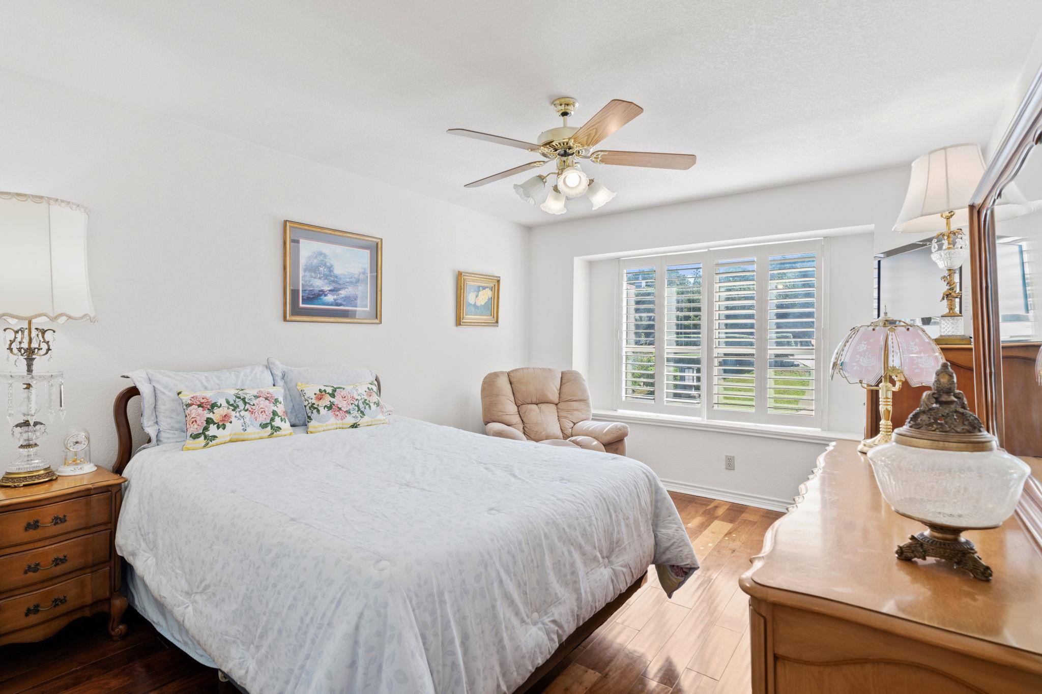 1310 Clayton Nolen Dr, Horseshoe Bay, TX 78657