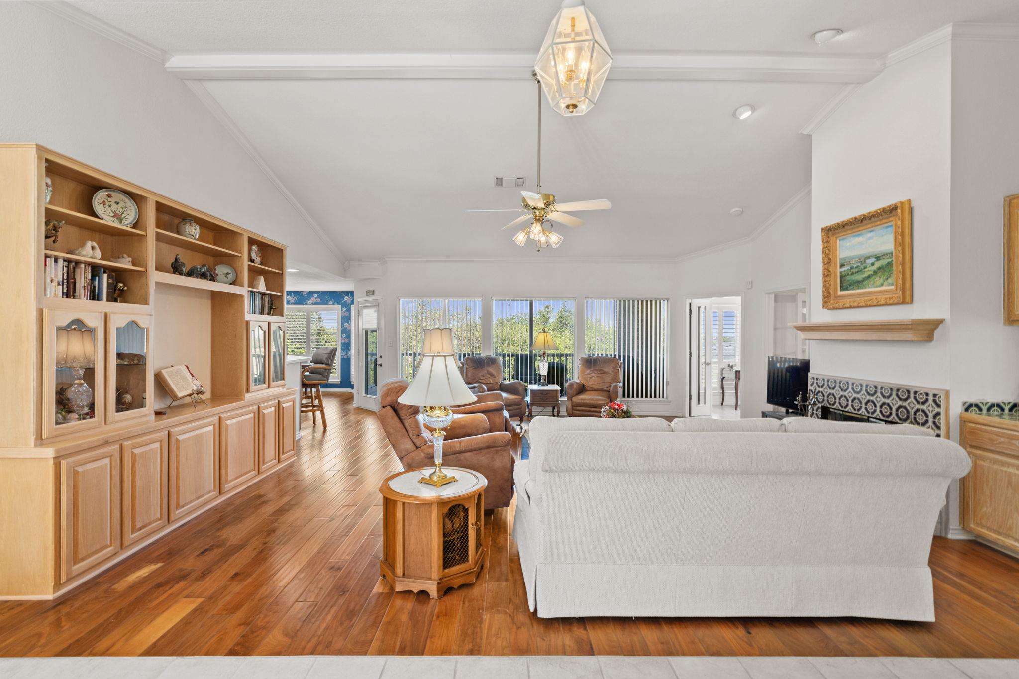 1310 Clayton Nolen Dr, Horseshoe Bay, TX 78657