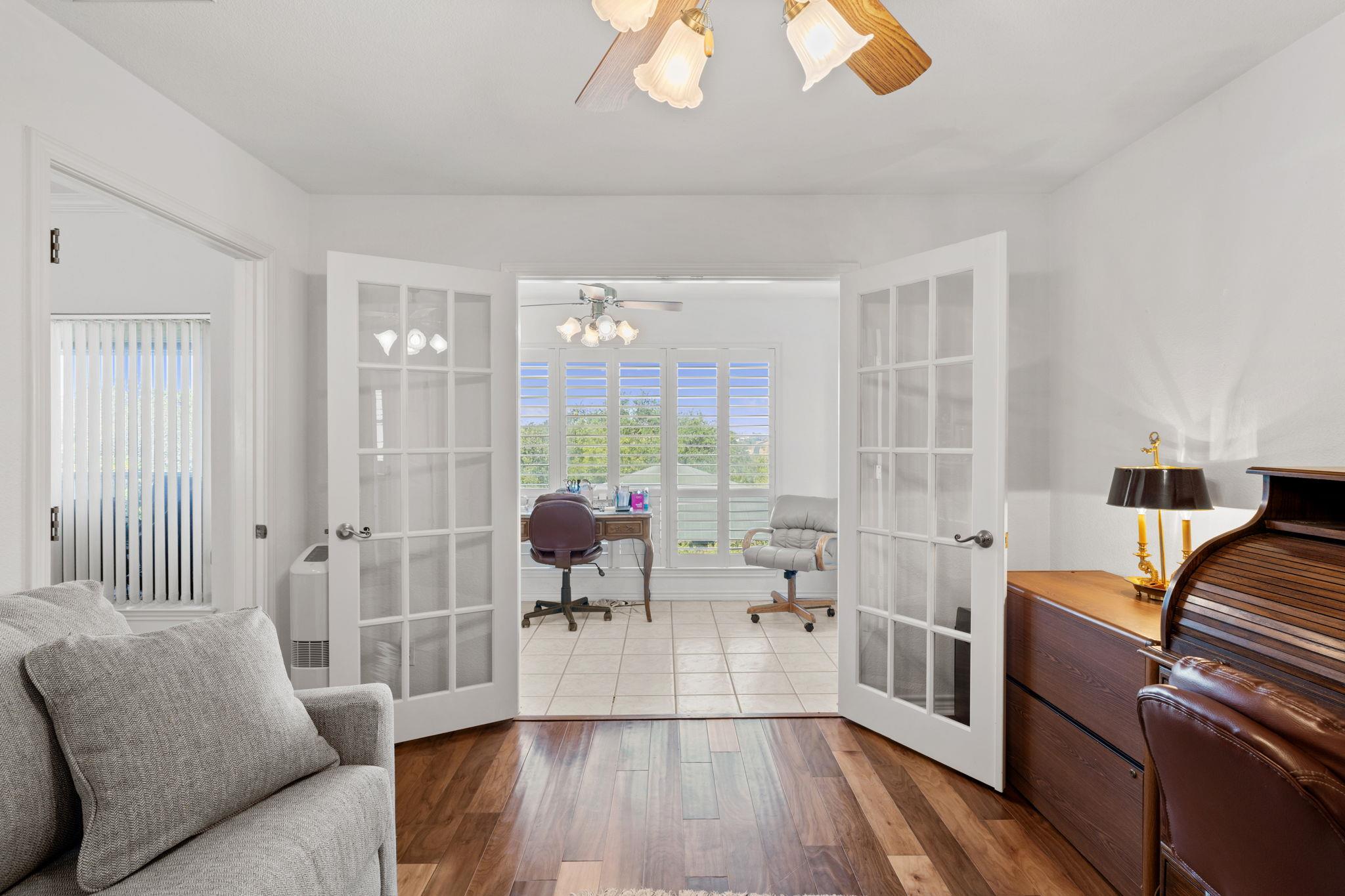 1310 Clayton Nolen Dr, Horseshoe Bay, TX 78657