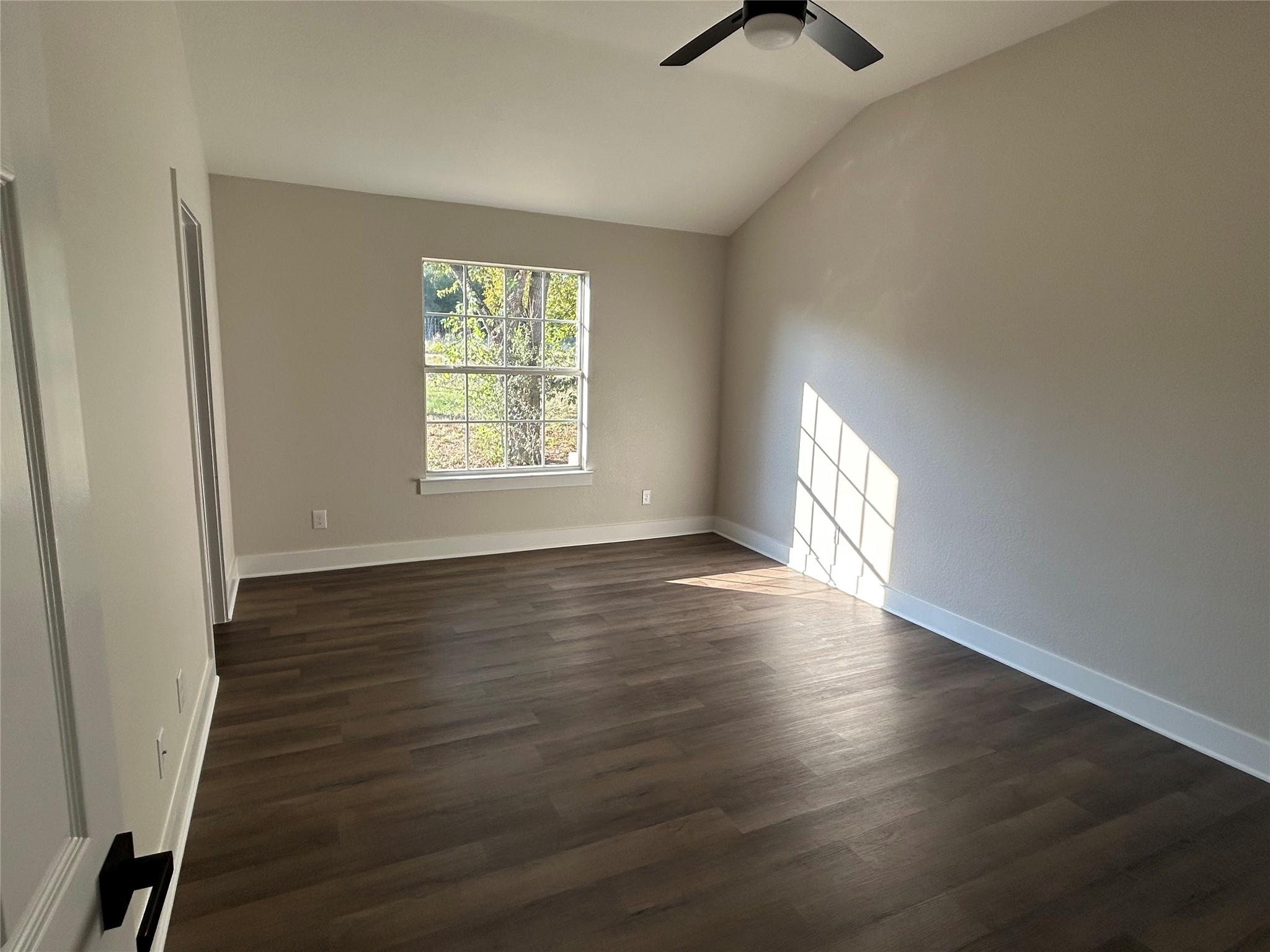 147 Shoreside Dr, Bastrop, TX 78602