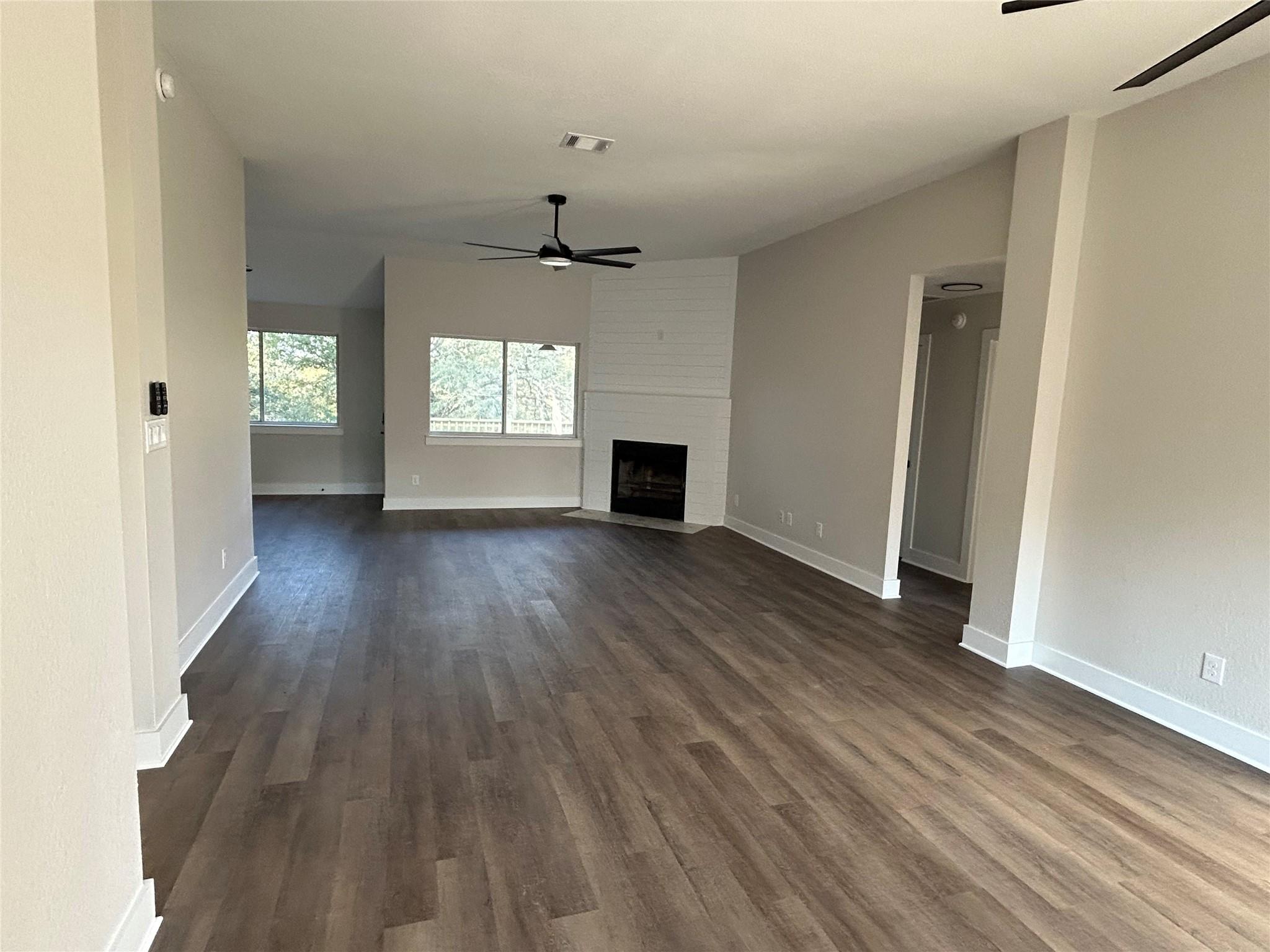 147 Shoreside Dr, Bastrop, TX 78602