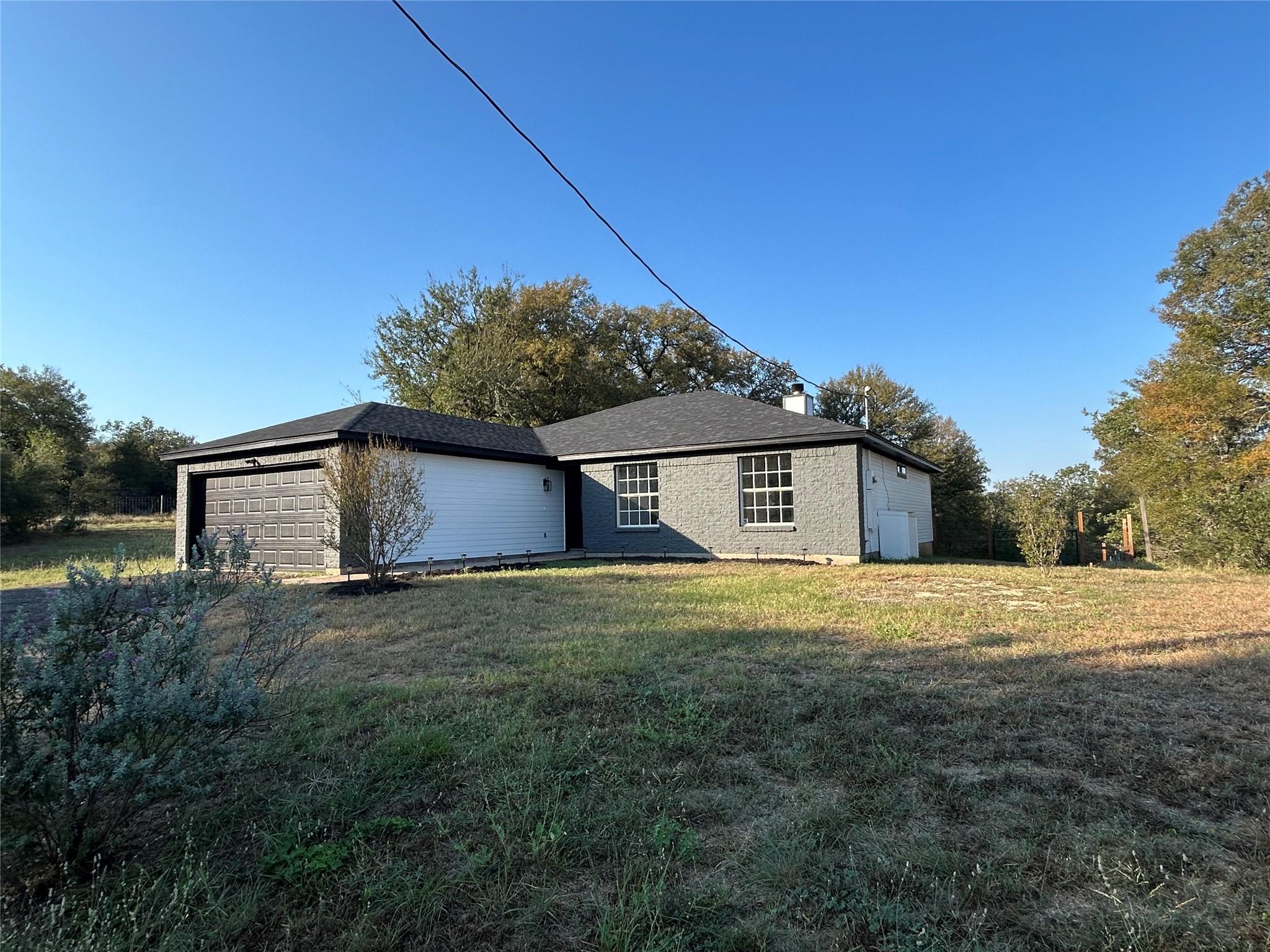147 Shoreside Dr, Bastrop, TX 78602