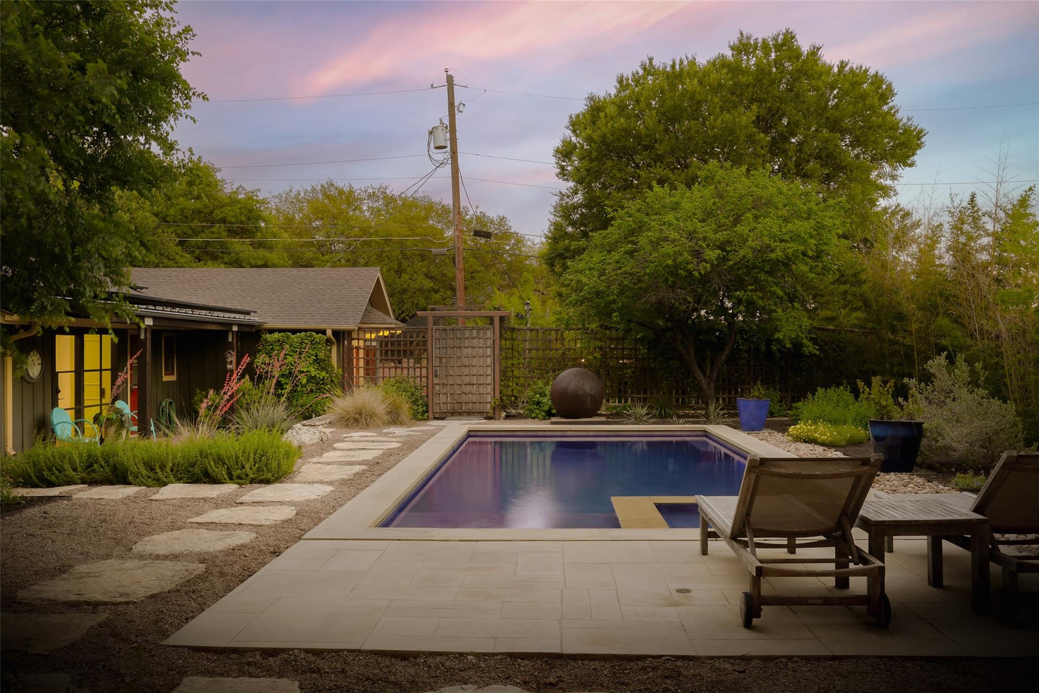 1503 Lorrain St, Austin, TX 78703