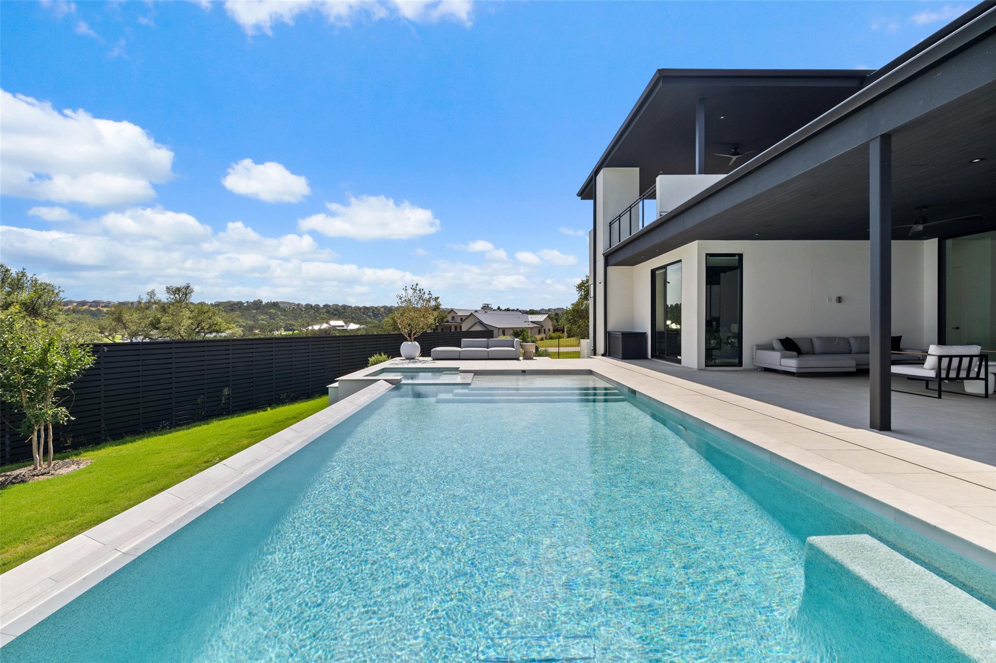 6005 Madrone Tree Ln, Austin, TX 78738