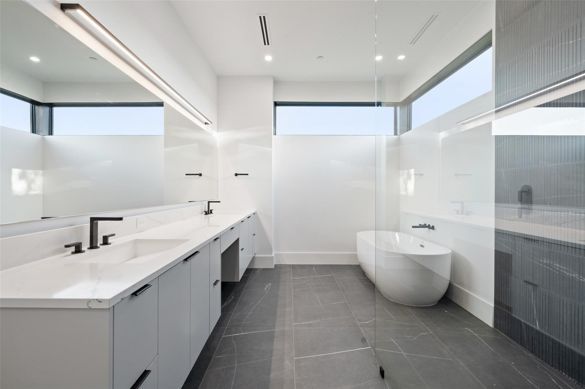 6005 Madrone Tree Ln, Austin, TX 78738