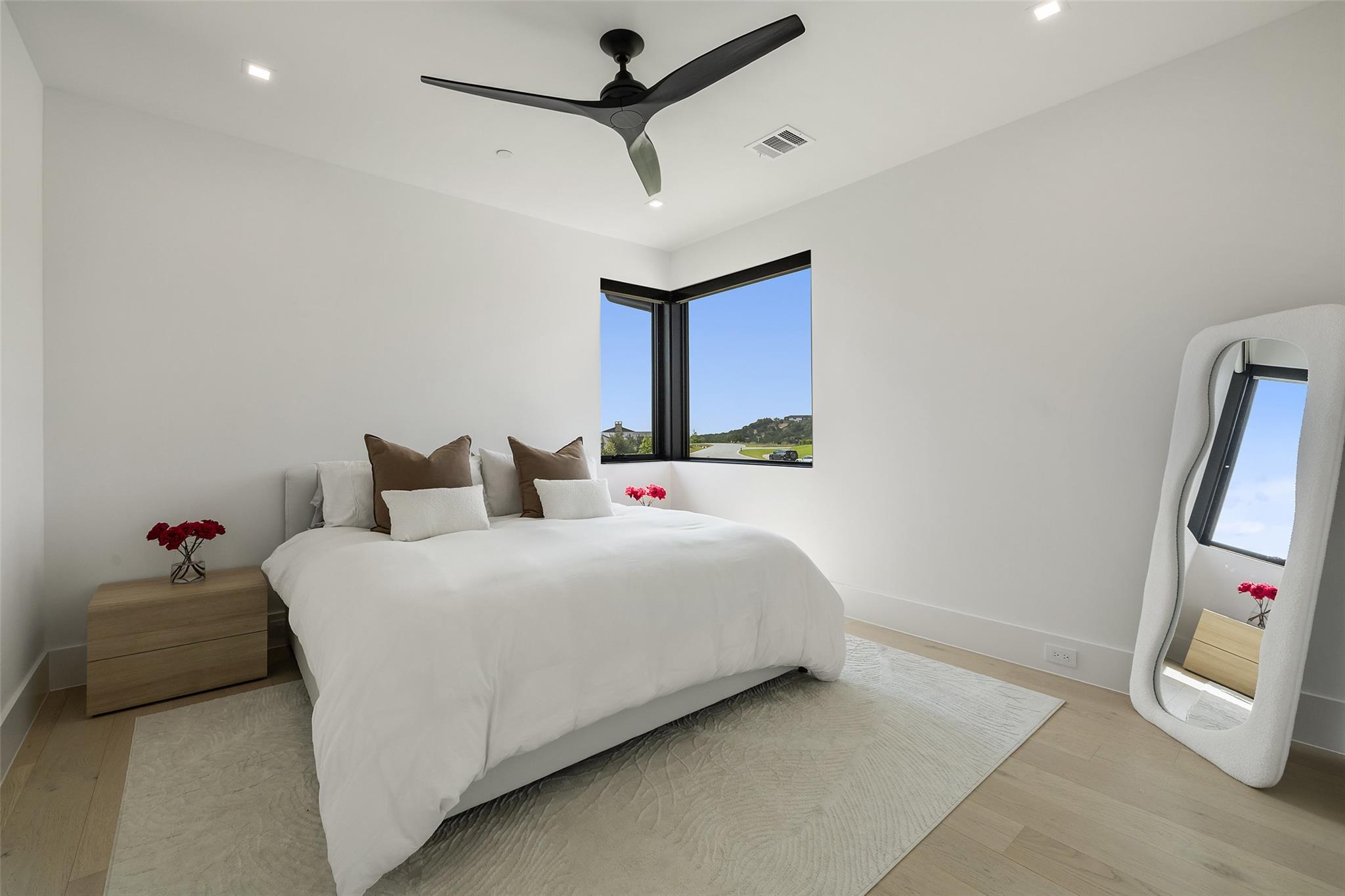 6005 Madrone Tree Ln, Austin, TX 78738