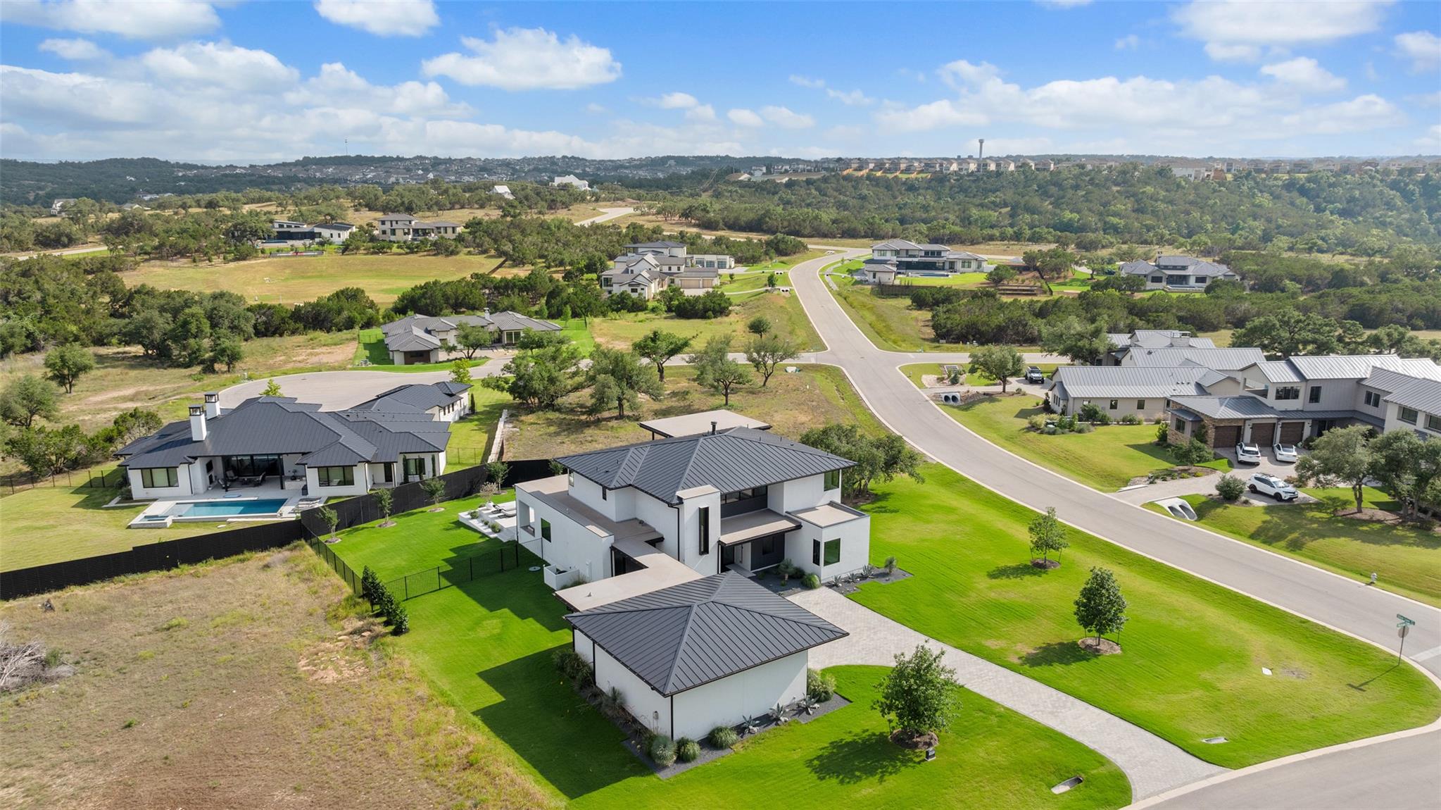 6005 Madrone Tree Ln, Austin, TX 78738