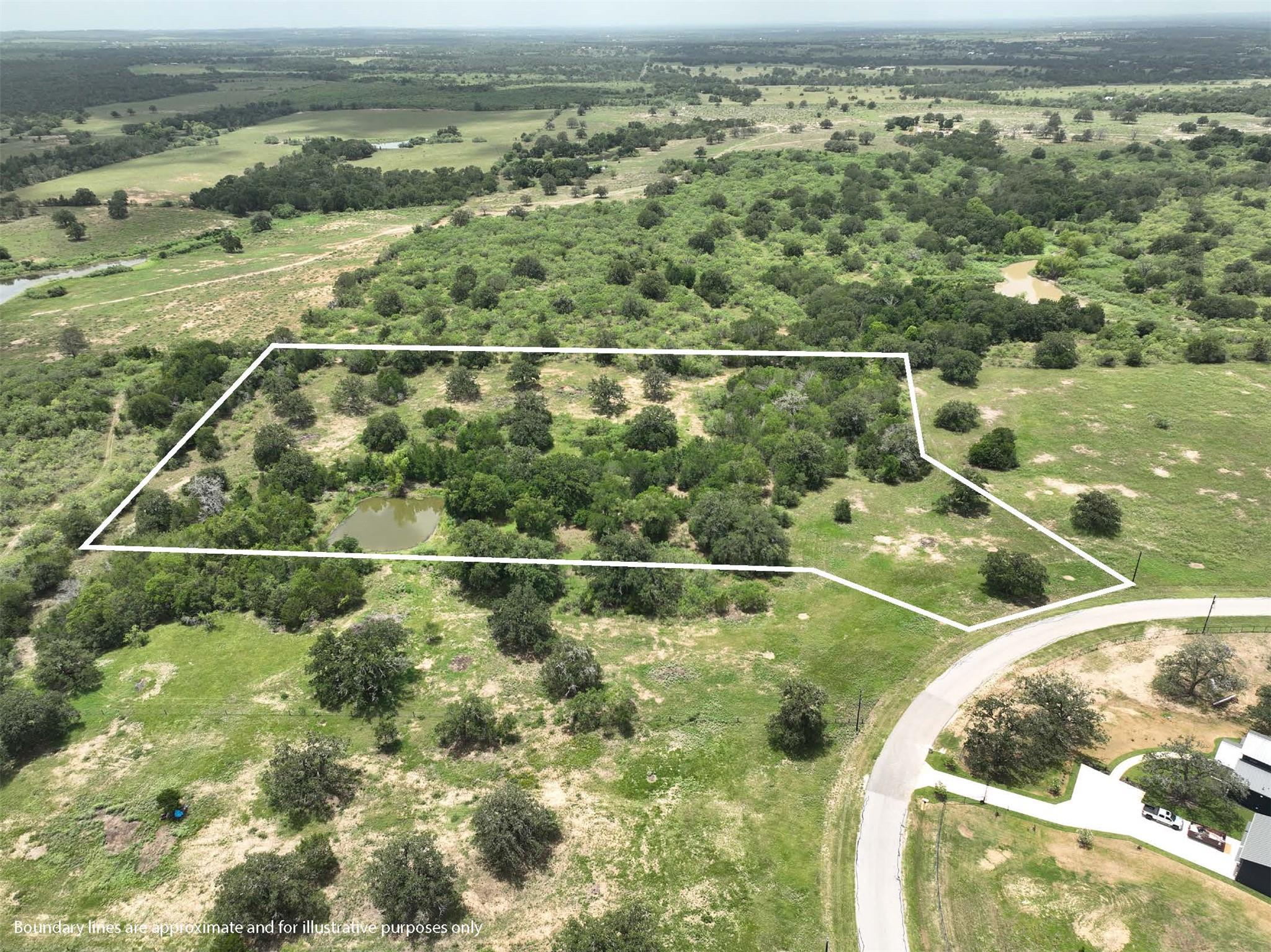 159 Starlight Path, Red Rock, TX 78662