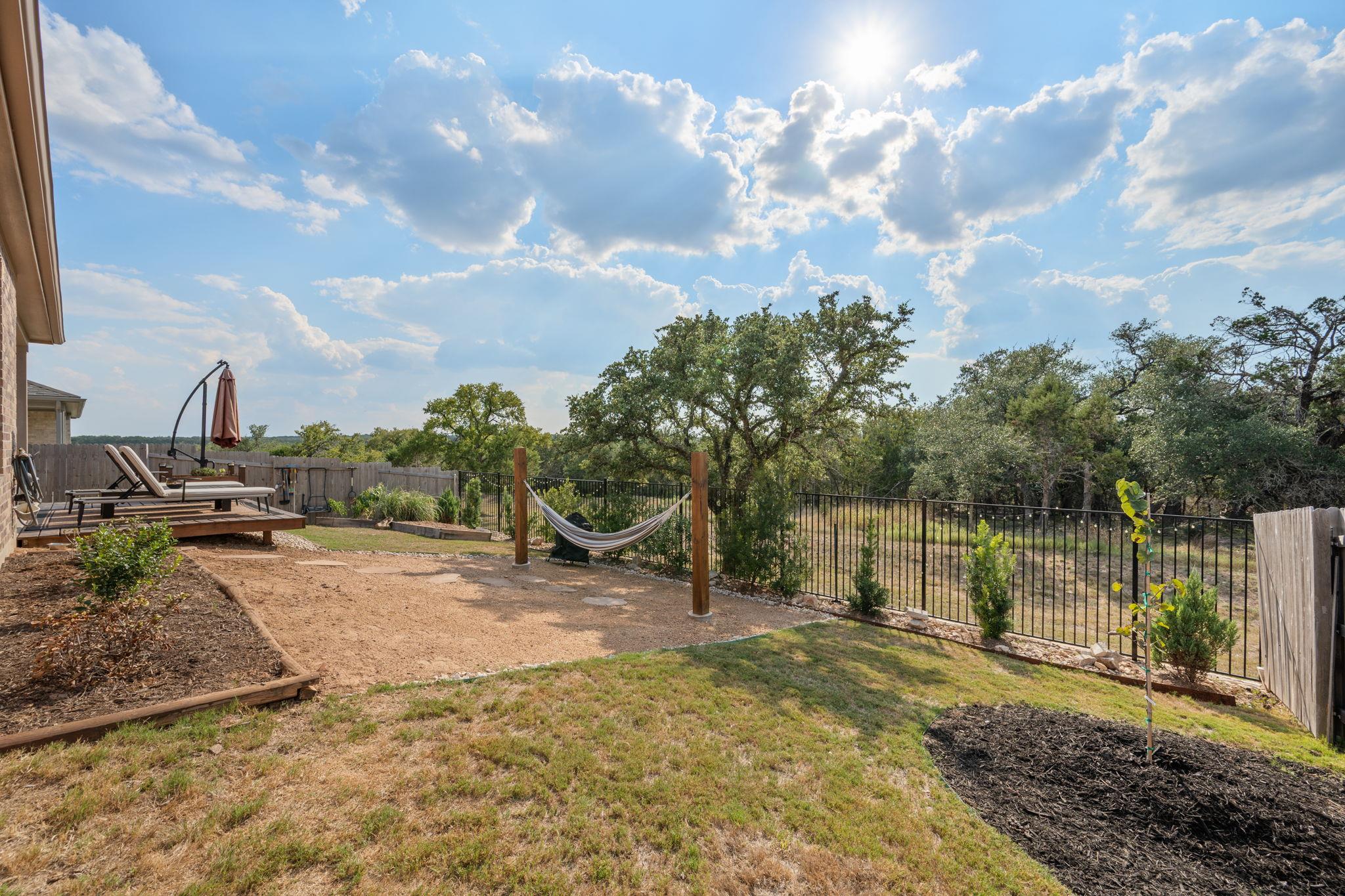 337 Barn Hill Loop, Dripping Springs, TX 78620