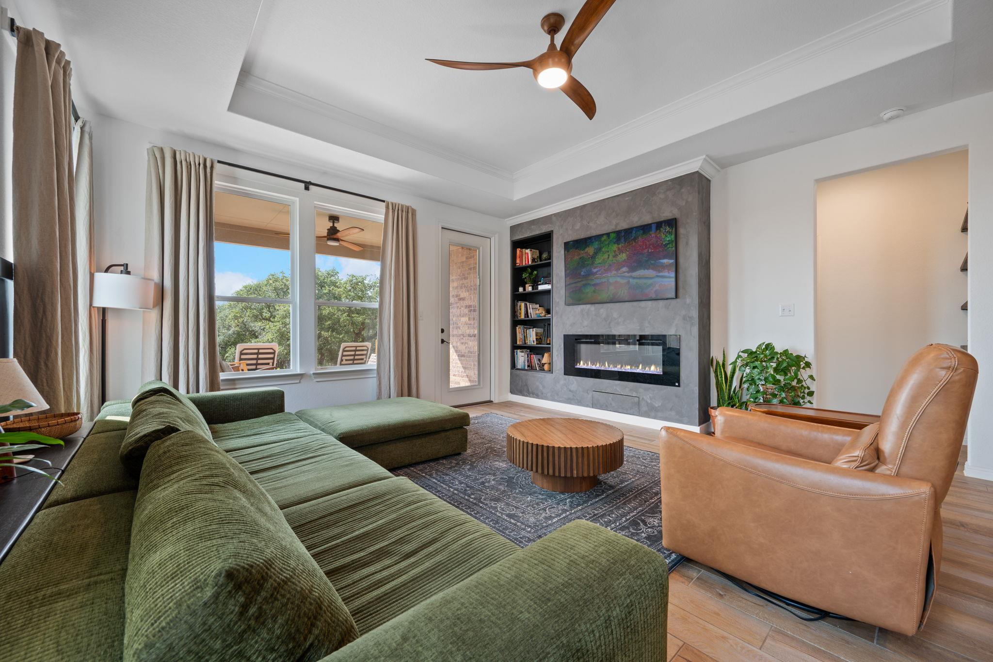 337 Barn Hill Loop, Dripping Springs, TX 78620