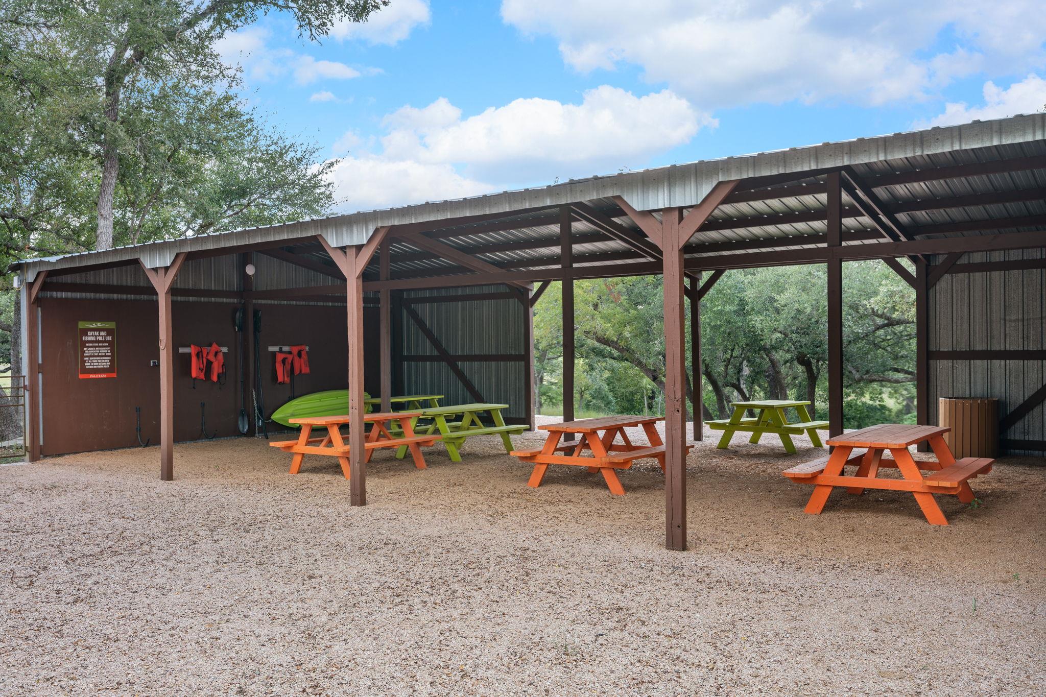 337 Barn Hill Loop, Dripping Springs, TX 78620