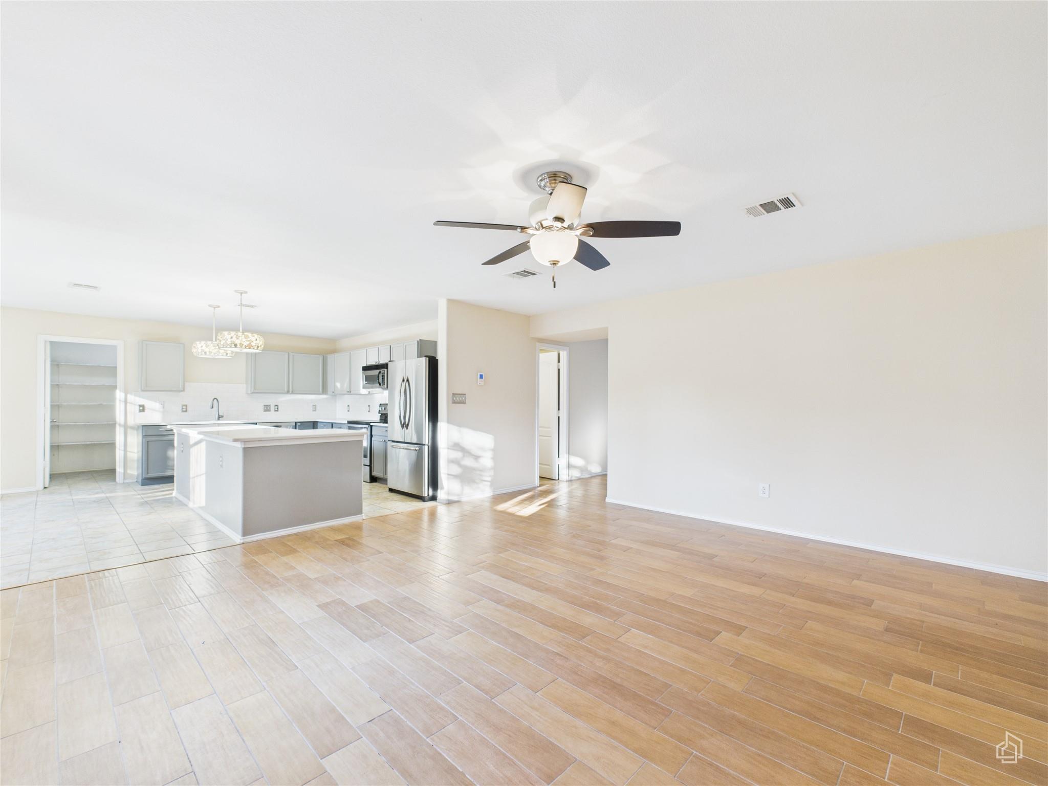 19708 San Chisolm Dr, Round Rock, TX 78664