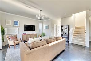 2947 Moss St, Austin, TX 78722