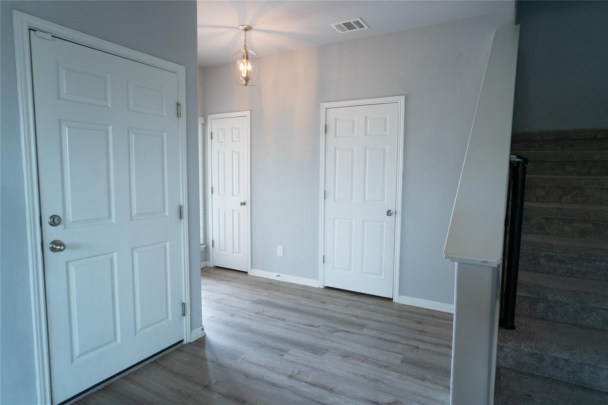 160 Shearwater Ln, Leander, TX 78641