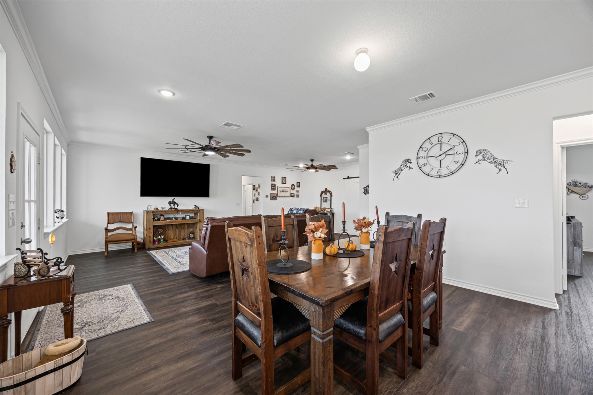 240 Oil Field Rd, Lockhart, TX 78644