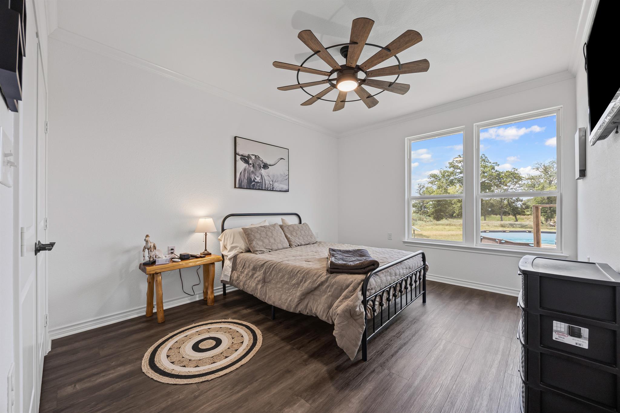 240 Oil Field Rd, Lockhart, TX 78644