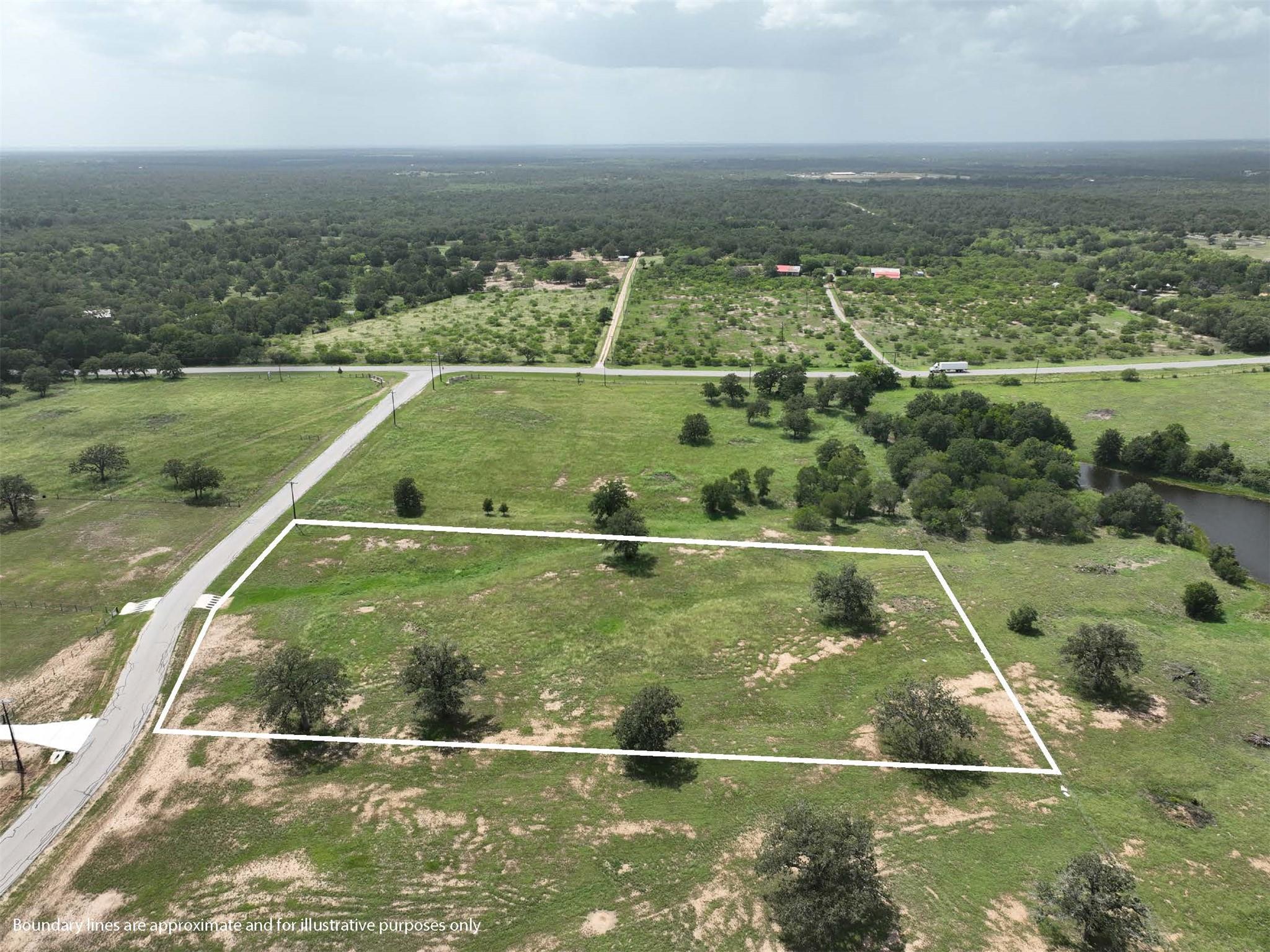 124 Sunny Day Dr, Red Rock, TX 78662