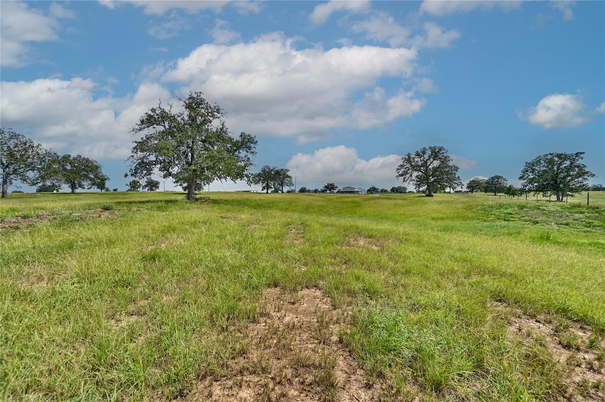 124 Sunny Day Dr, Red Rock, TX 78662