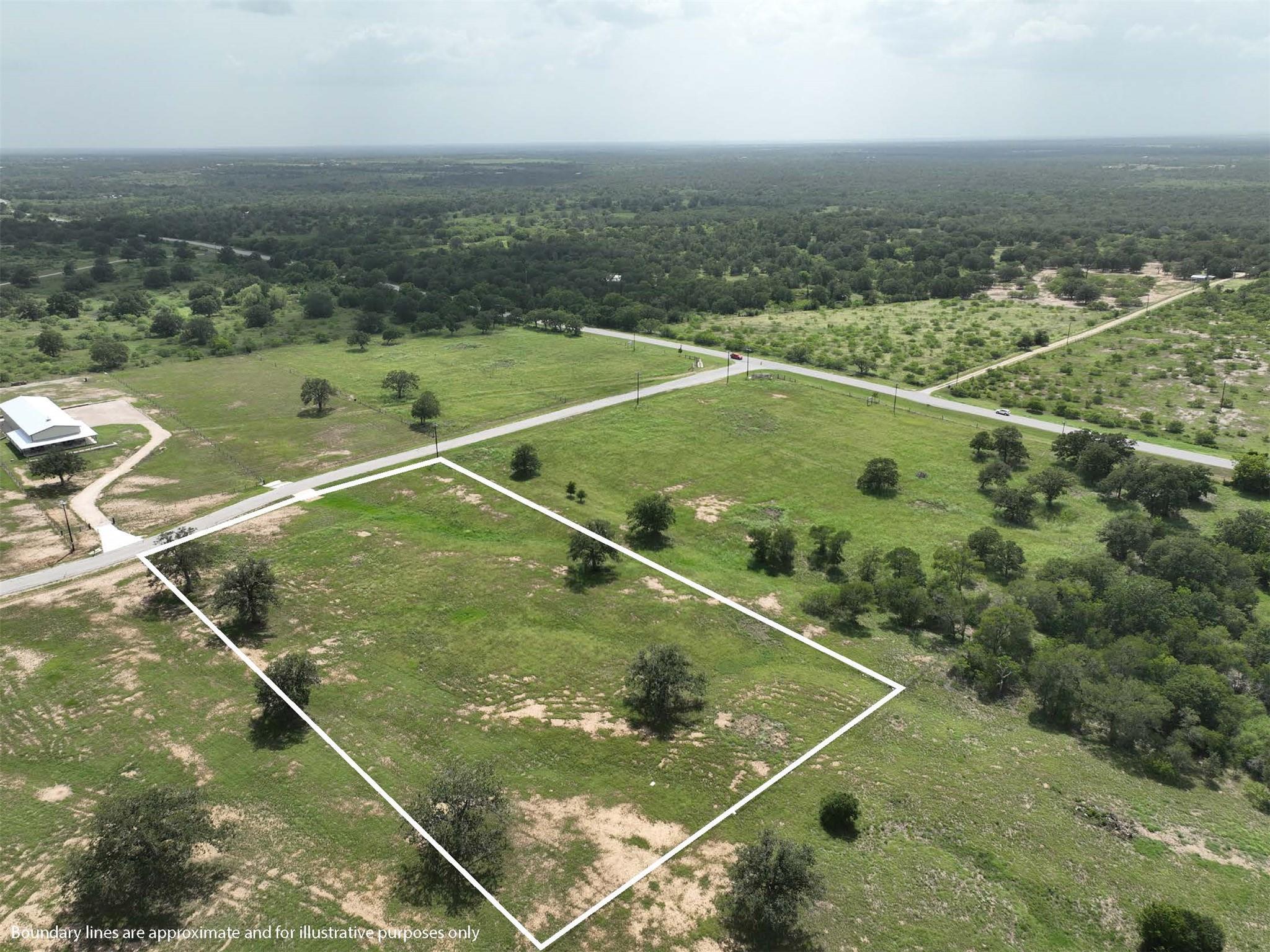 124 Sunny Day Dr, Red Rock, TX 78662