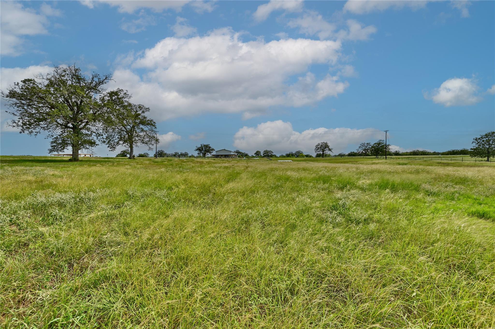 124 Sunny Day Dr, Red Rock, TX 78662