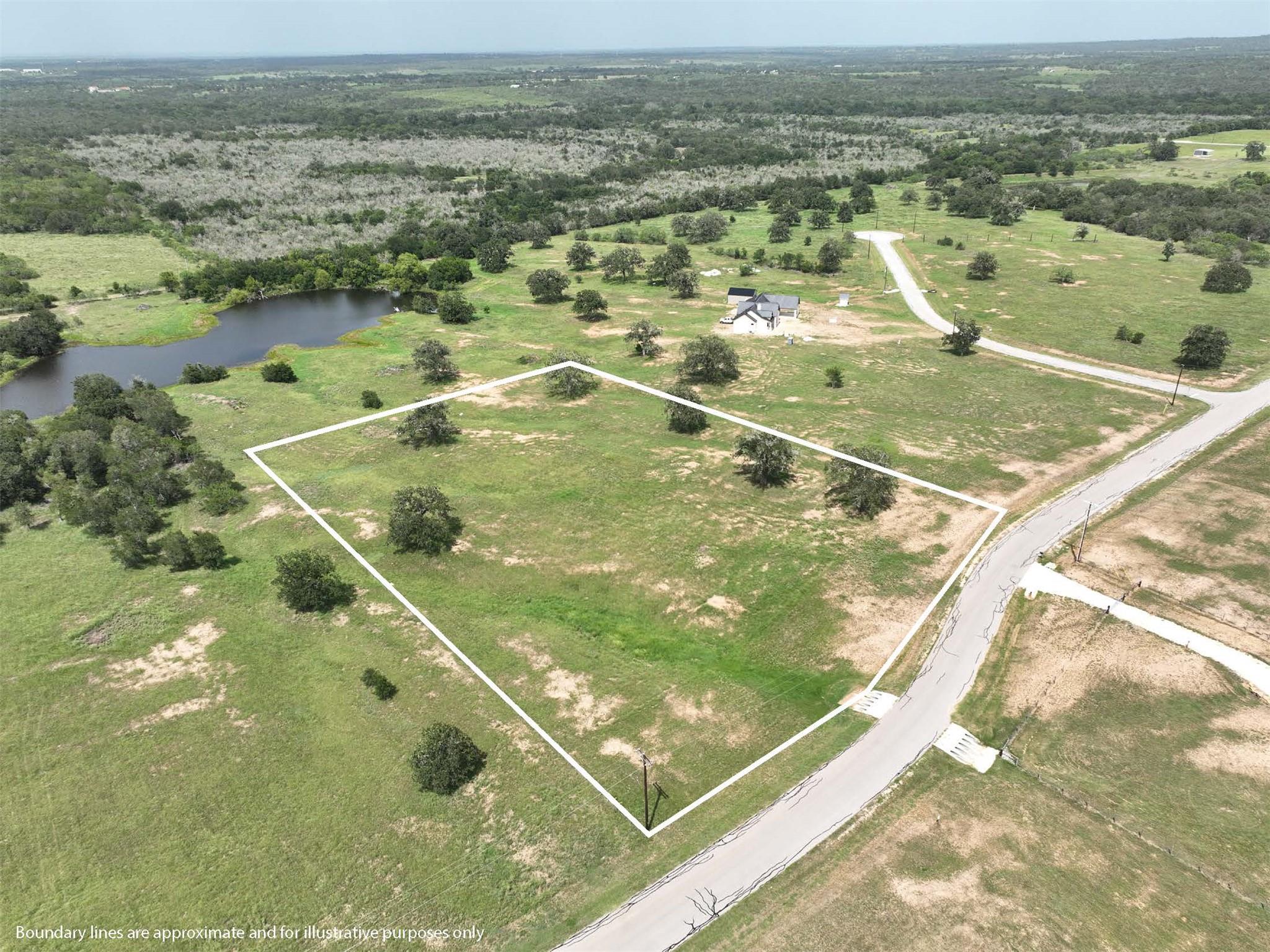 124 Sunny Day Dr, Red Rock, TX 78662