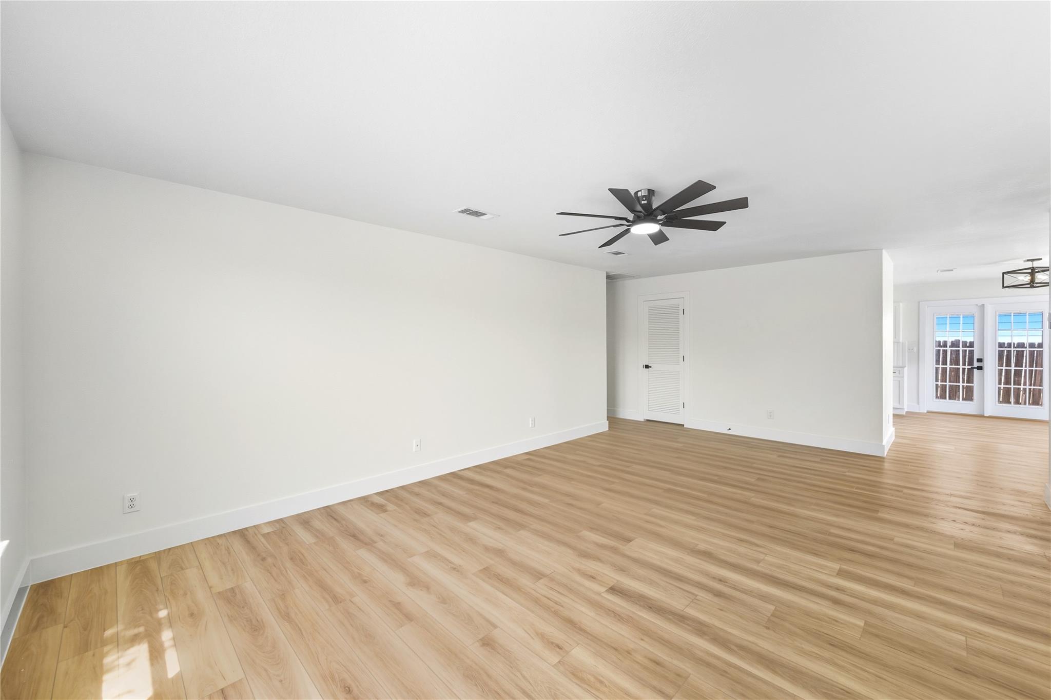 1164 Lago Vista St, San Marcos, TX 78666