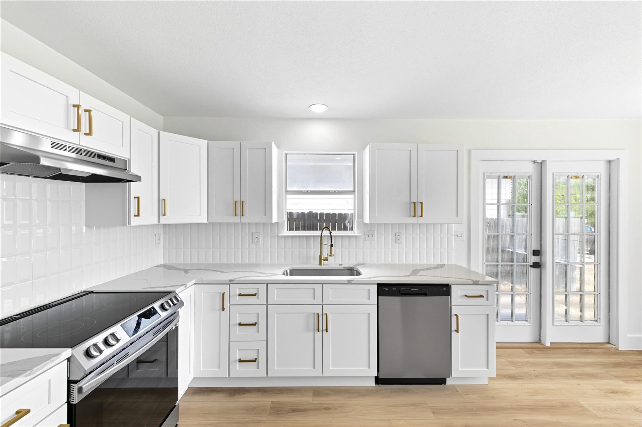 1164 Lago Vista St, San Marcos, TX 78666