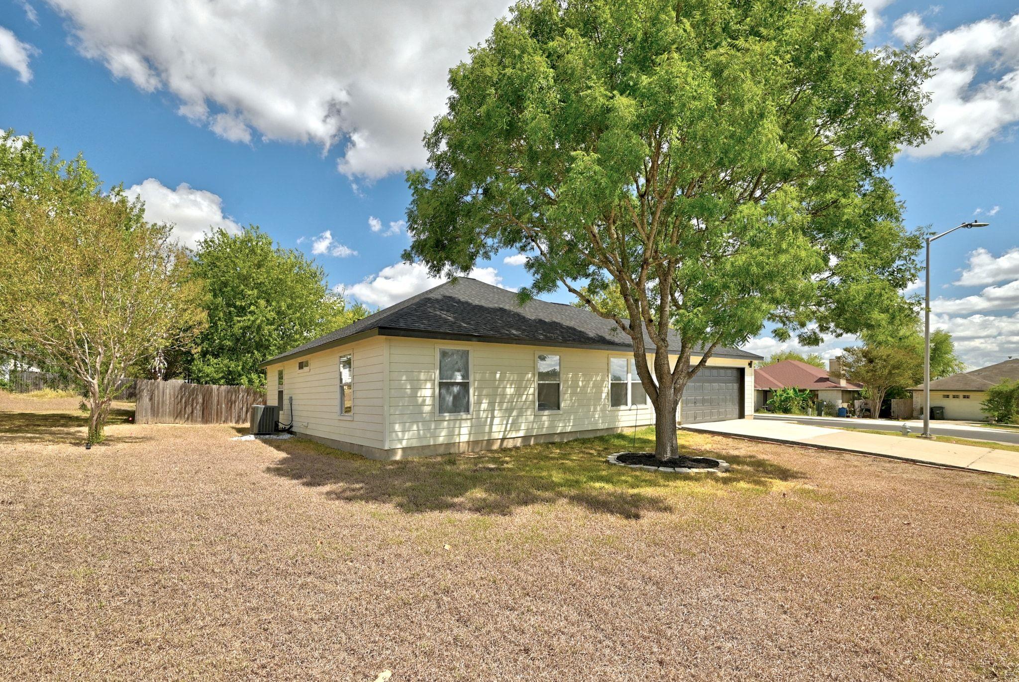 1164 Lago Vista St, San Marcos, TX 78666