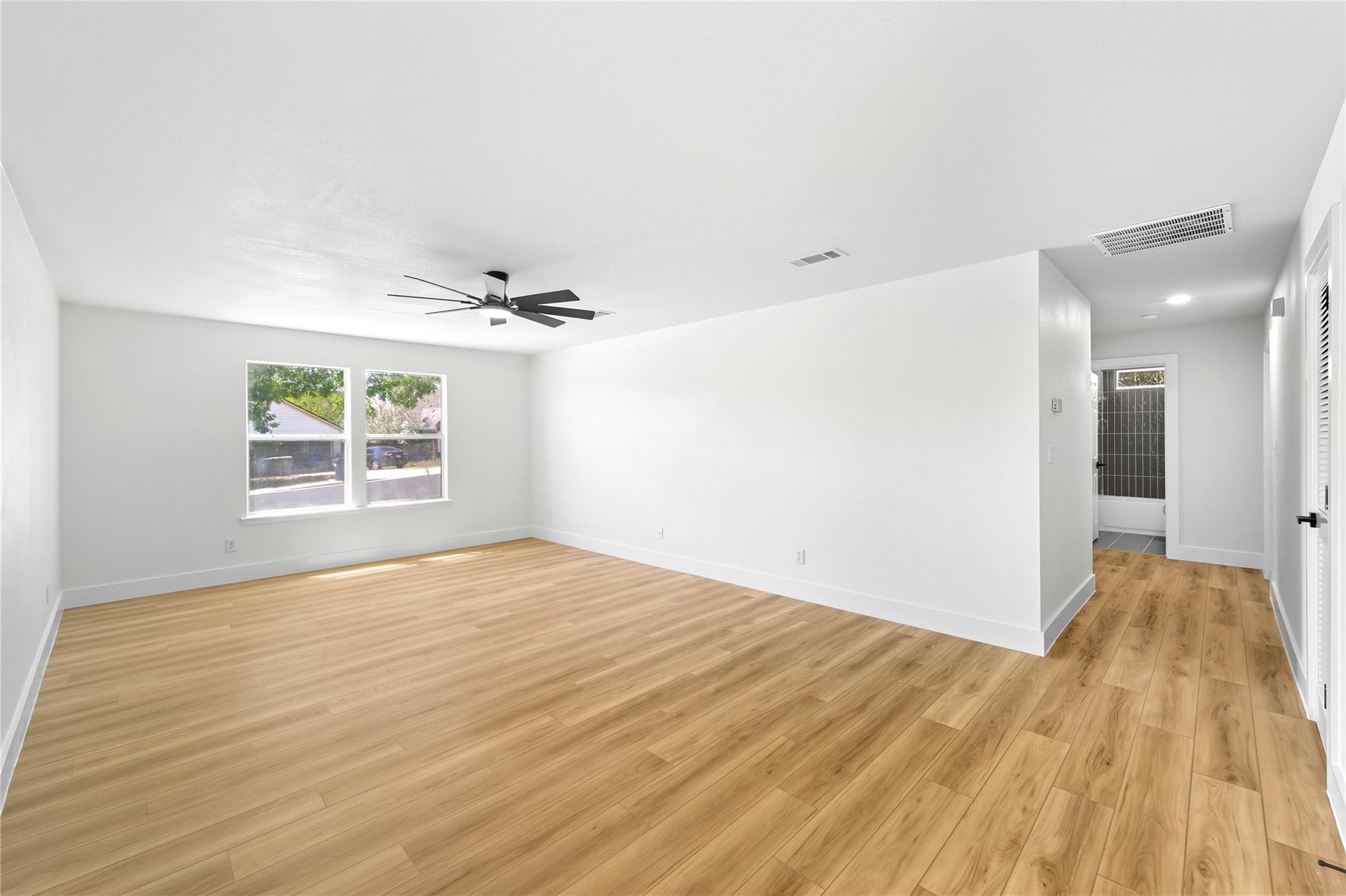 1164 Lago Vista St, San Marcos, TX 78666