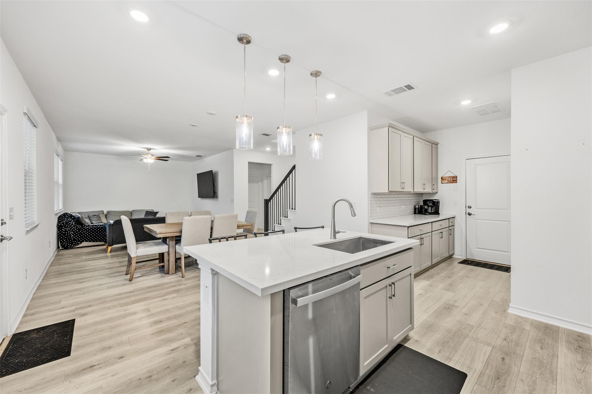 301 Quarry Rock Cv, Liberty Hill, TX 78642