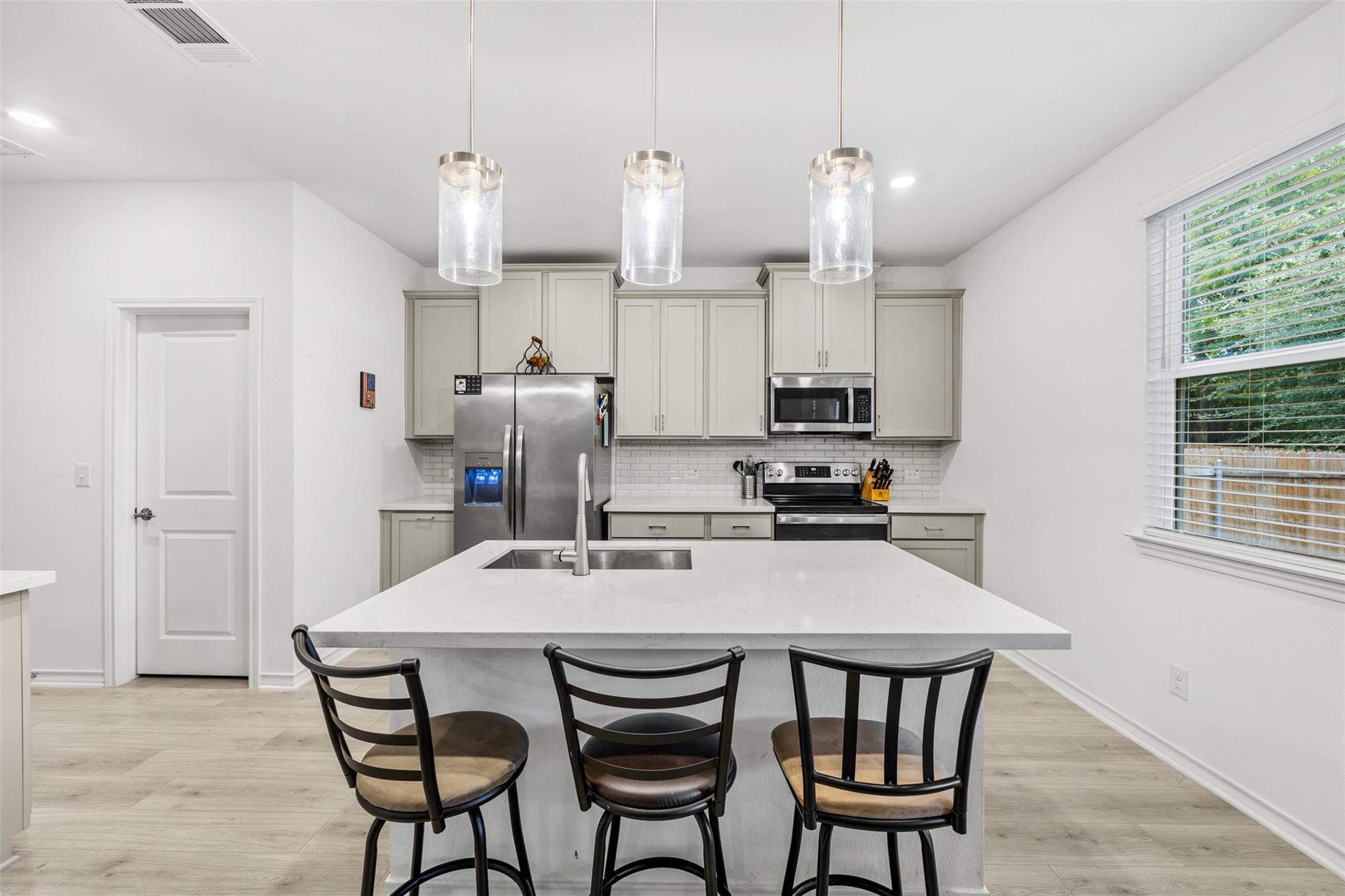 301 Quarry Rock Cv, Liberty Hill, TX 78642