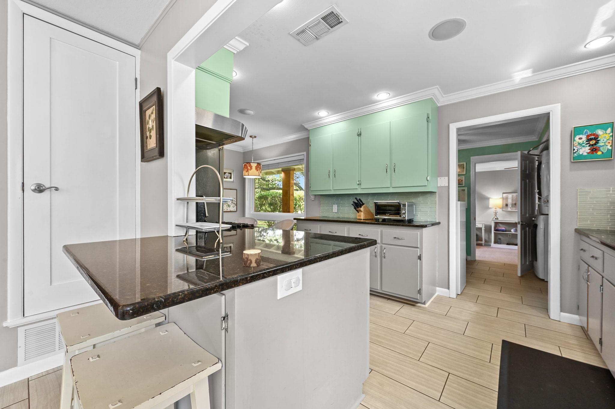 5600 Oak Blvd S, Austin, TX 78735