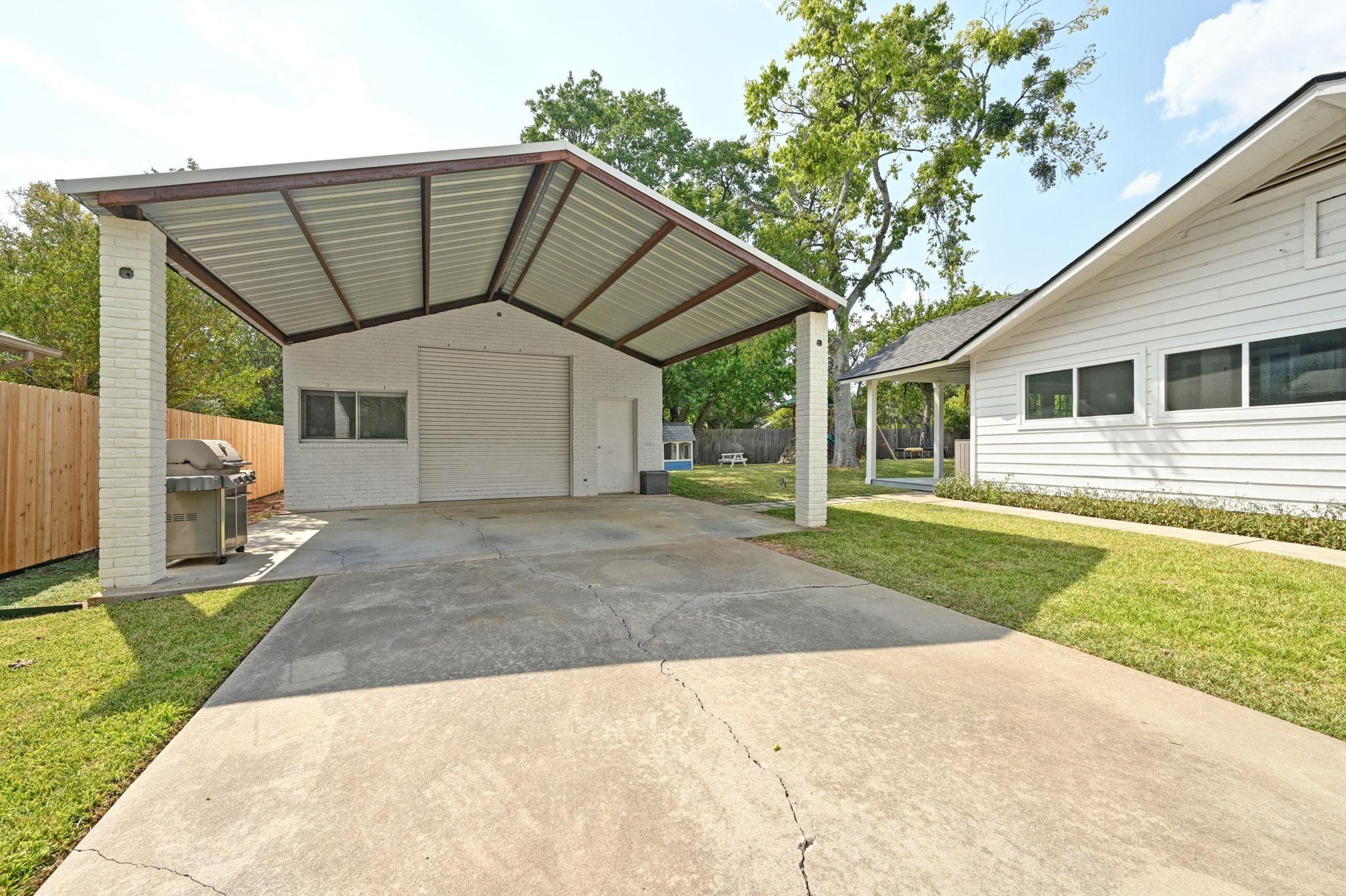 5600 Oak Blvd S, Austin, TX 78735