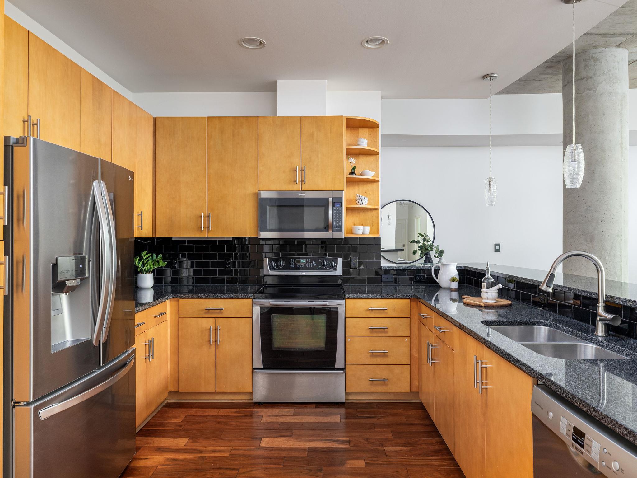 360 Nueces St # 1612, Austin, TX 78701