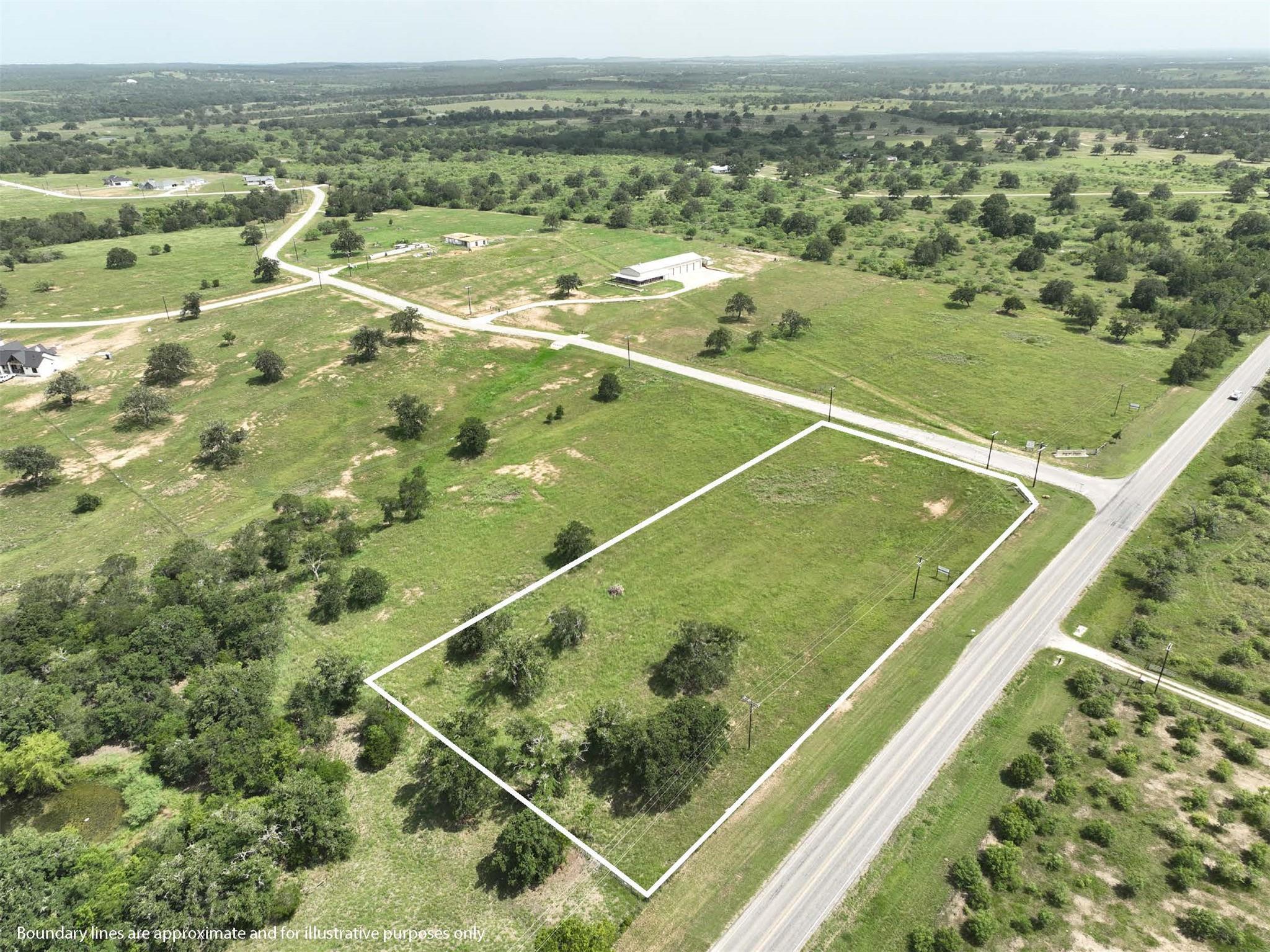 106 Sunny Day Dr, Red Rock, TX 78662