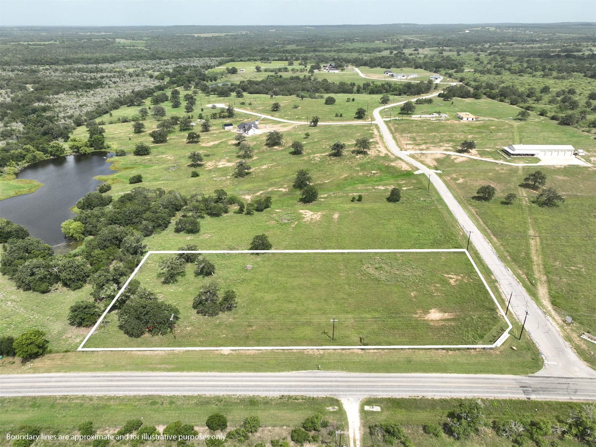 106 Sunny Day Dr, Red Rock, TX 78662