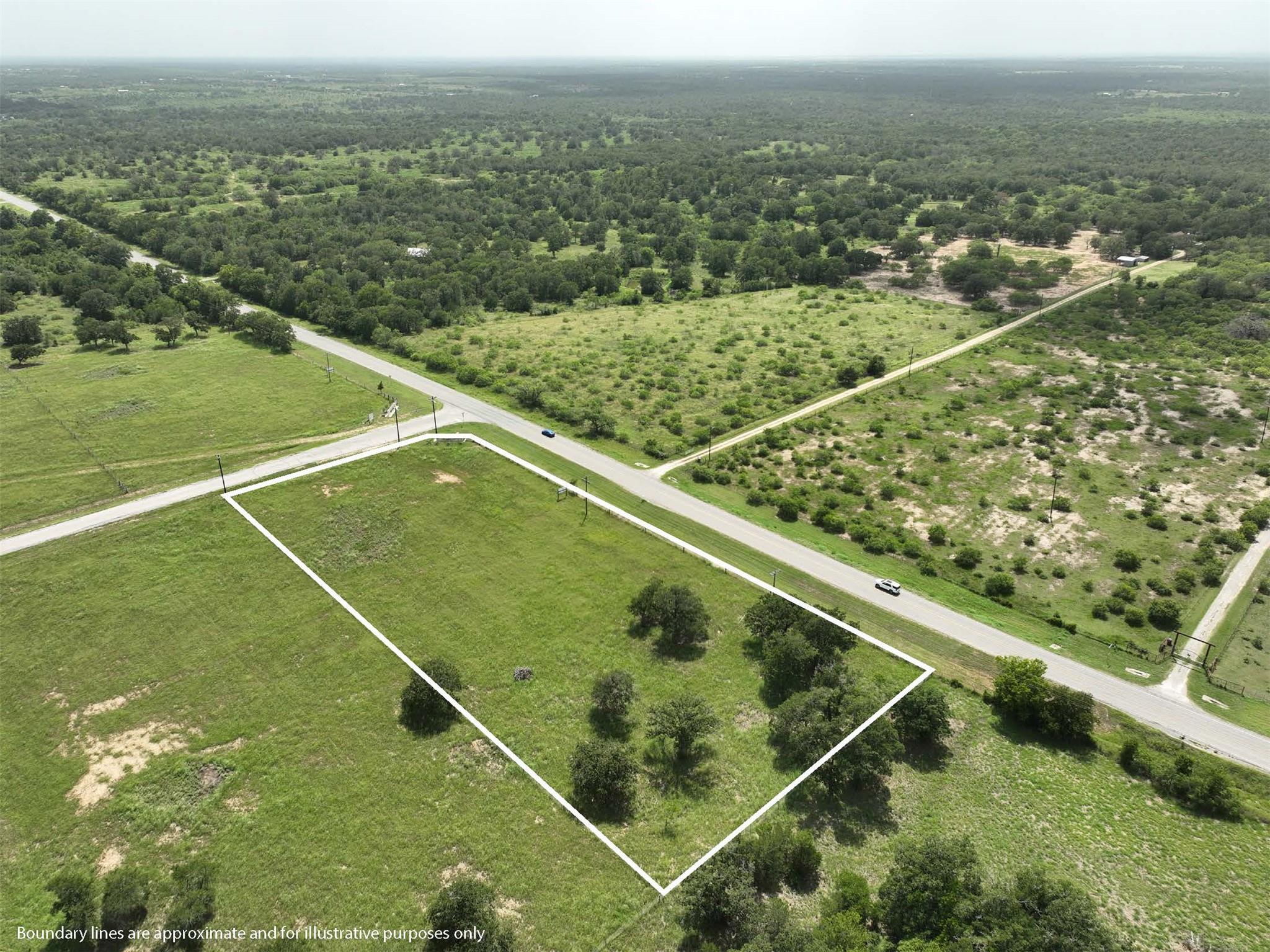 106 Sunny Day Dr, Red Rock, TX 78662