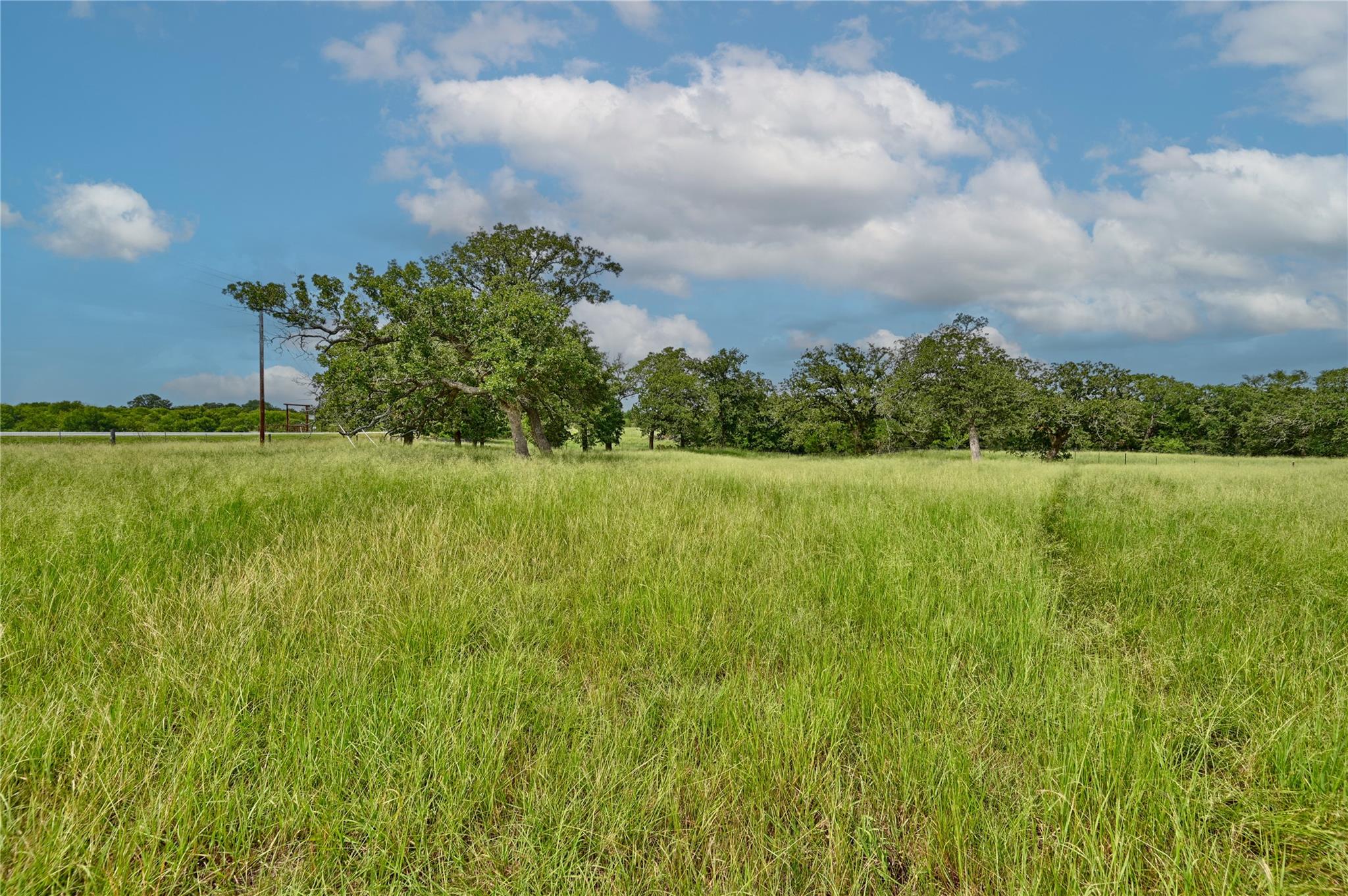 106 Sunny Day Dr, Red Rock, TX 78662